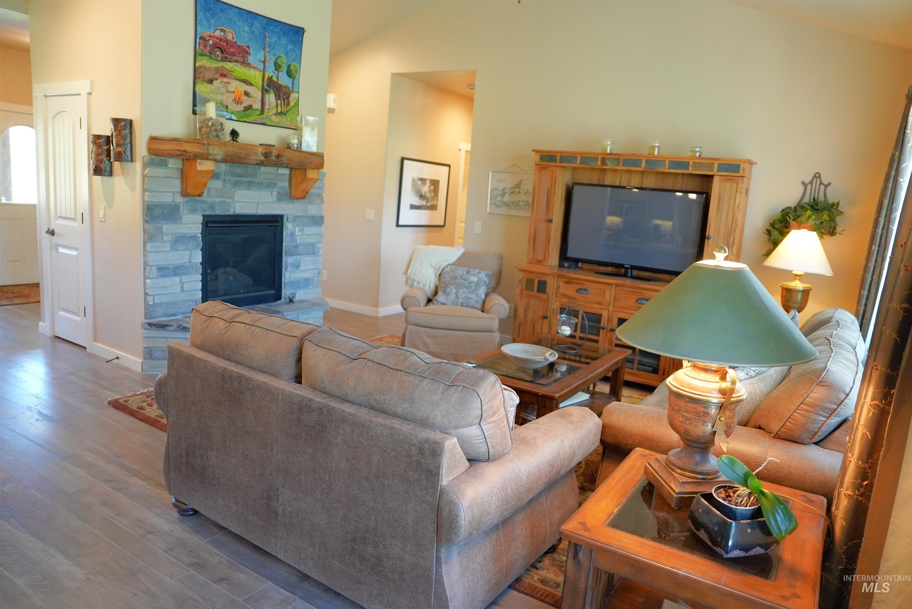 73 River Ranch Rd., Garden Valley, Idaho 83622, 3 Bedrooms, 3.5 Bathrooms, Residential For Sale, Price $1,200,000, 98987542