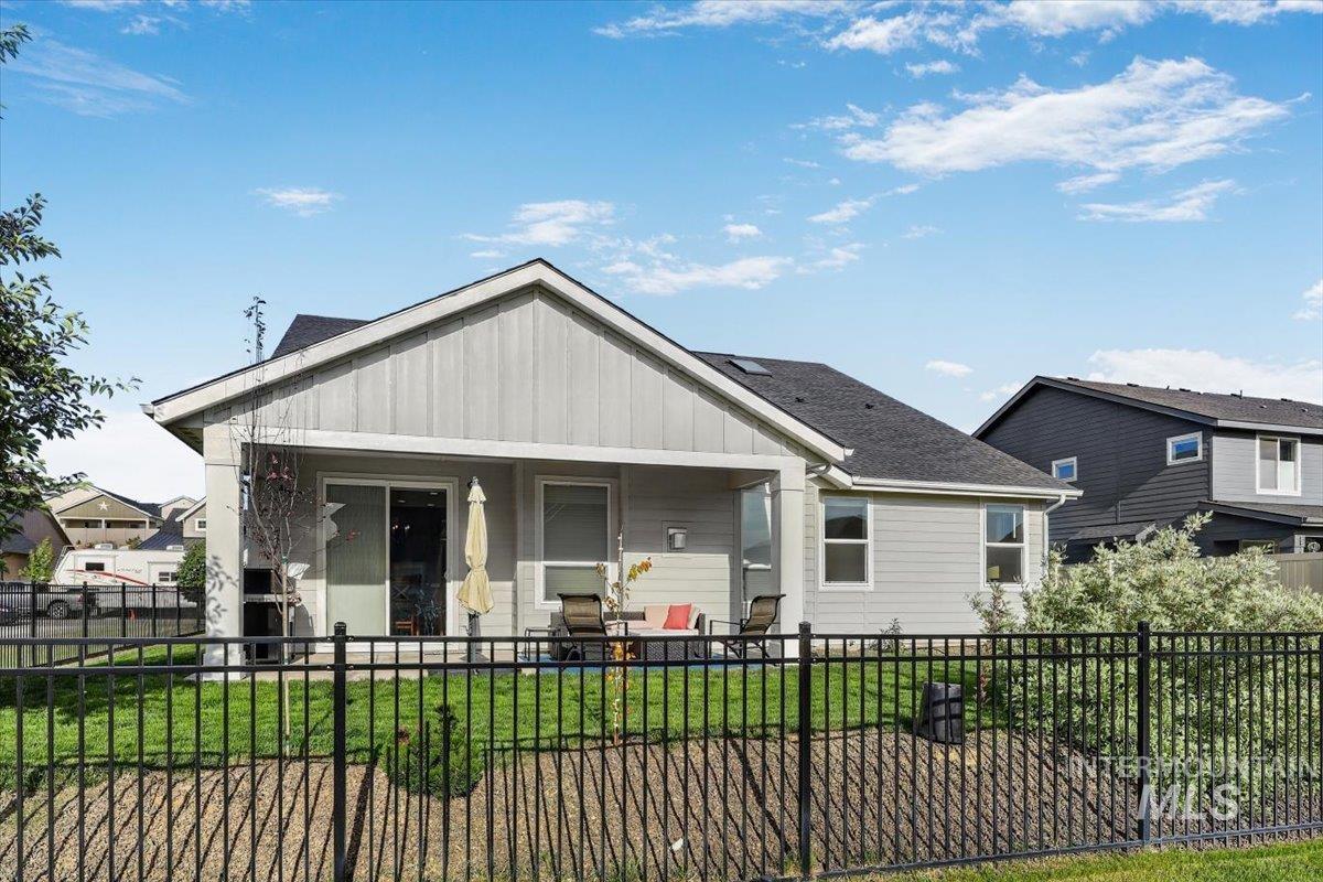 2255 N Sugar Loop Ave, Star, Idaho 83669, 5 Bedrooms, 3 Bathrooms, Residential For Sale, Price $825,000, 98987543