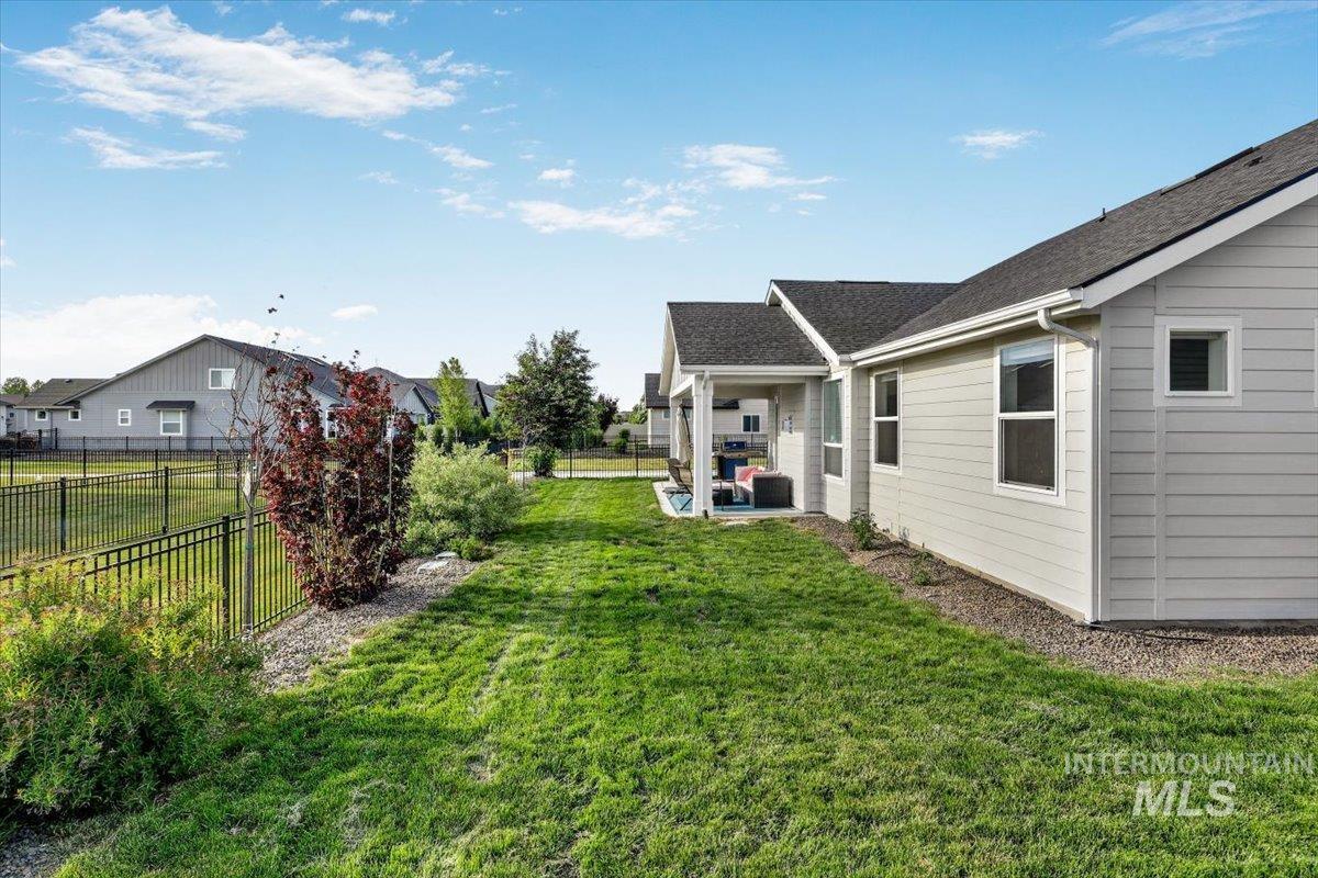 2255 N Sugar Loop Ave, Star, Idaho 83669, 5 Bedrooms, 3 Bathrooms, Residential For Sale, Price $825,000, 98987543