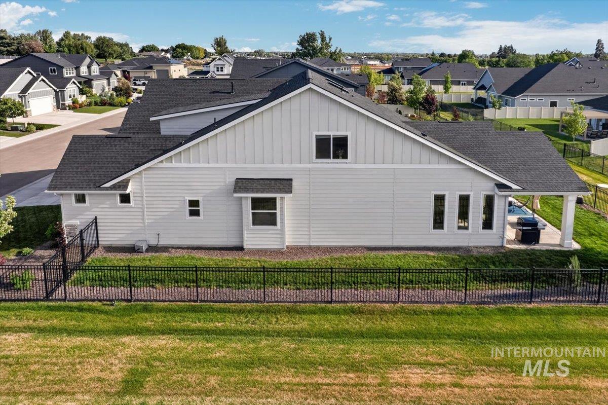 2255 N Sugar Loop Ave, Star, Idaho 83669, 5 Bedrooms, 3 Bathrooms, Residential For Sale, Price $825,000, 98987543