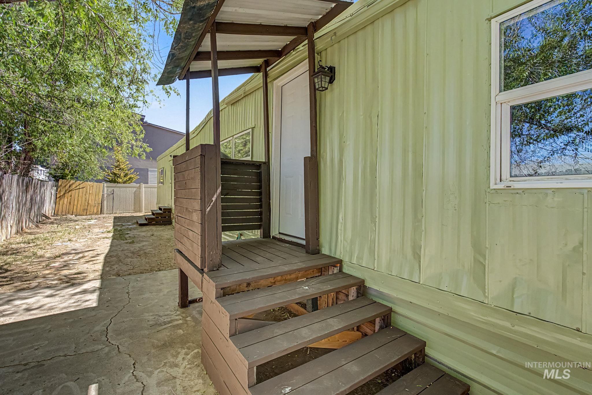 501 E 44TH ST# 17, Garden City, Idaho 83714, 2 Bedrooms, 1 Bathroom, Residential For Sale, Price $69,999, 98987544
