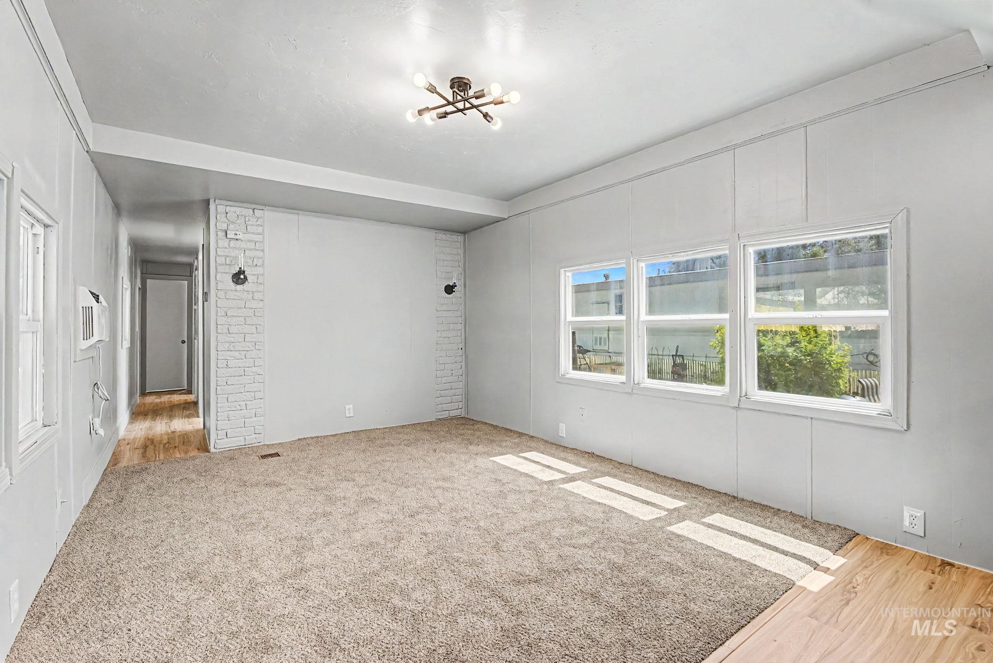 501 E 44TH ST# 17, Garden City, Idaho 83714, 2 Bedrooms, 1 Bathroom, Residential For Sale, Price $69,999, 98987544
