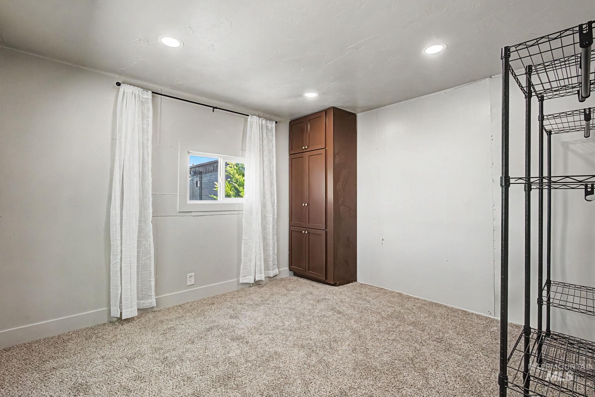 501 E 44TH ST# 17, Garden City, Idaho 83714, 2 Bedrooms, 1 Bathroom, Residential For Sale, Price $69,999, 98987544