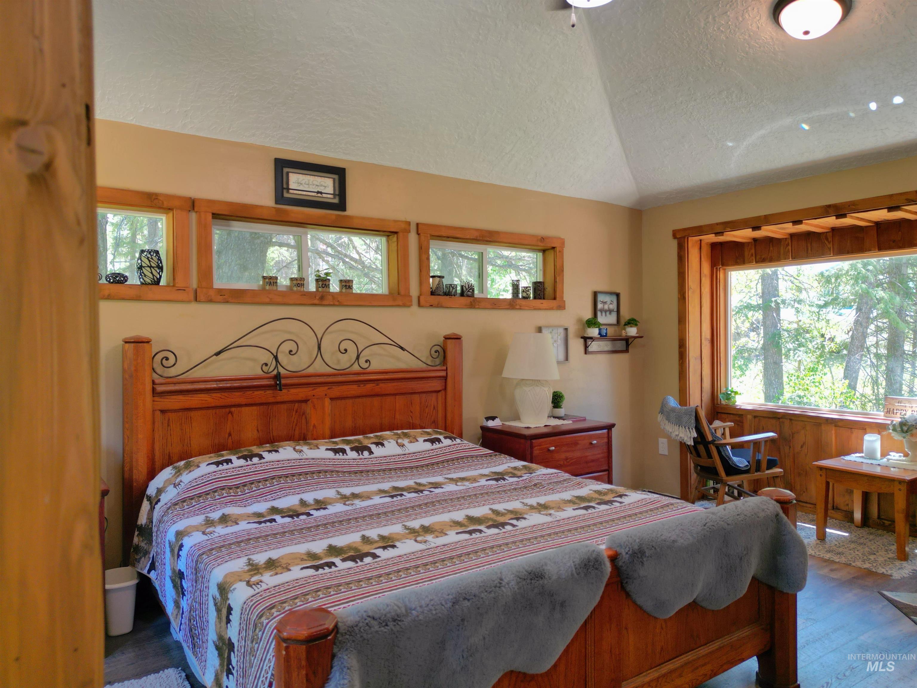 11 Valley View Way, Lowman, Idaho 83637, 3 Bedrooms, 2 Bathrooms, Residential For Sale, Price $499,000, 98987547