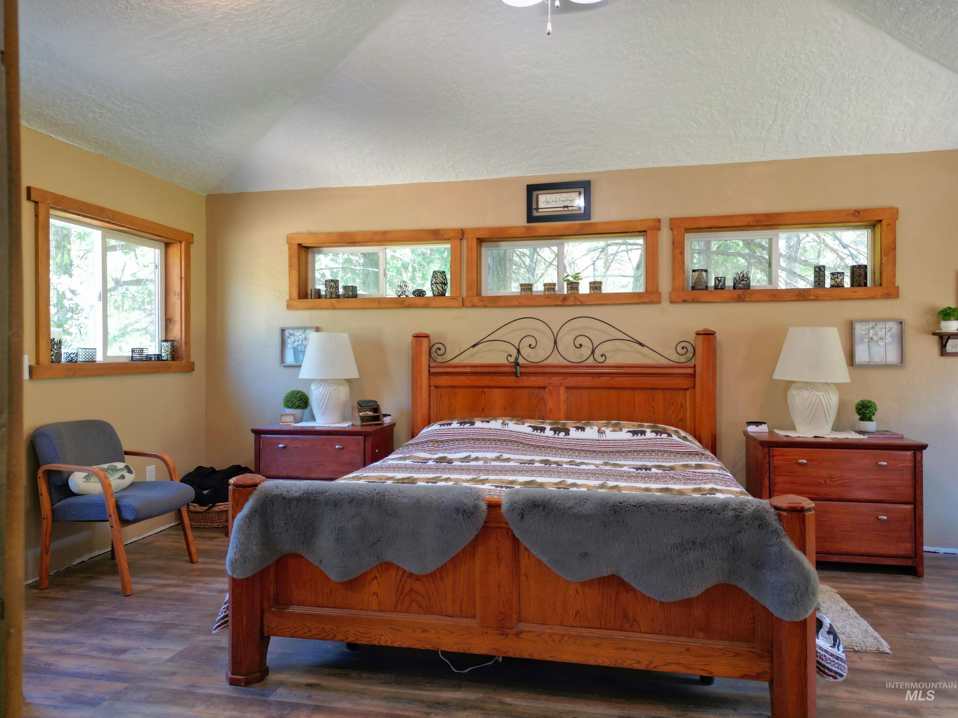 11 Valley View Way, Lowman, Idaho 83637, 3 Bedrooms, 2 Bathrooms, Residential For Sale, Price $499,000, 98987547