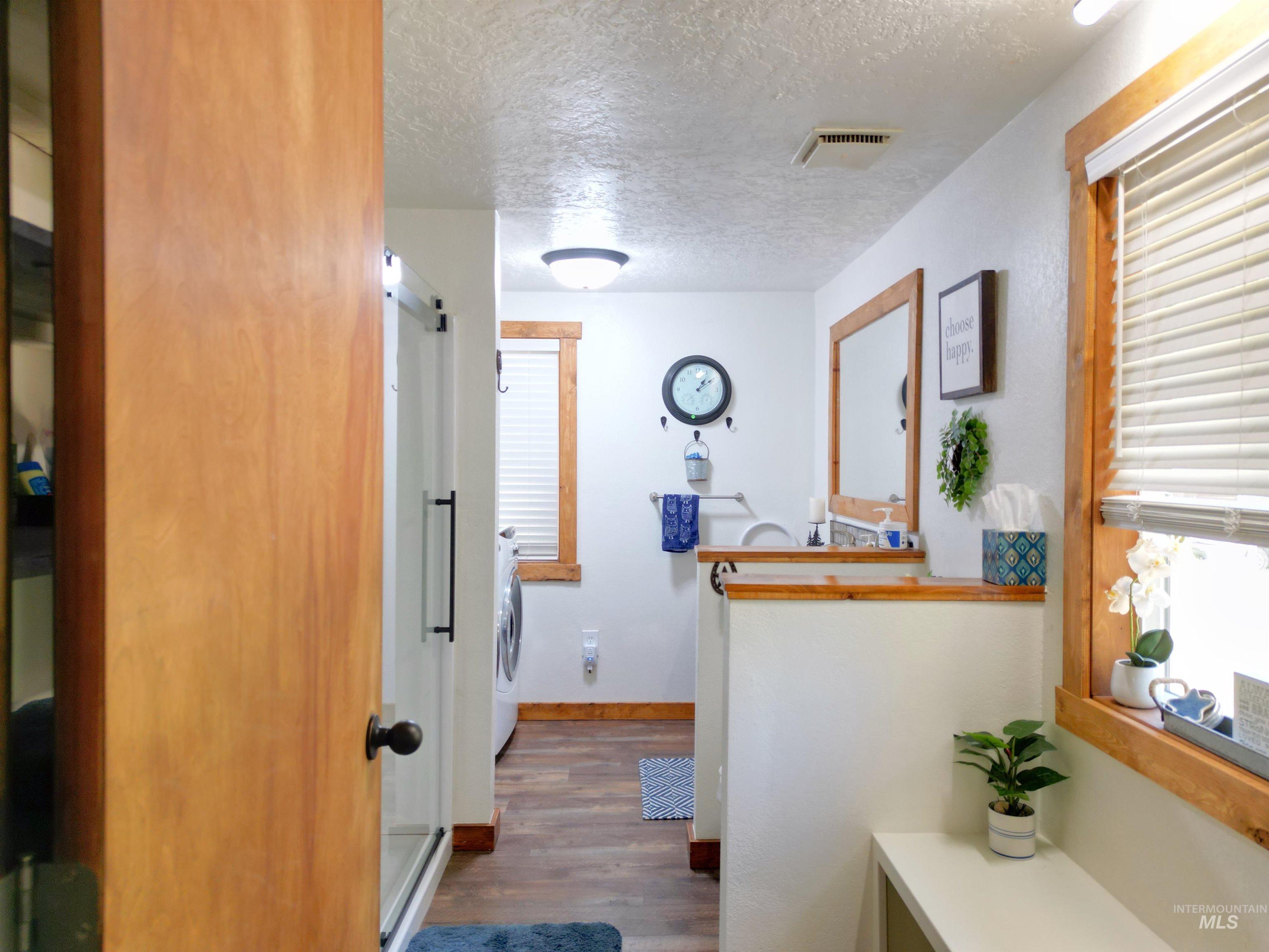 11 Valley View Way, Lowman, Idaho 83637, 3 Bedrooms, 2 Bathrooms, Residential For Sale, Price $499,000, 98987547