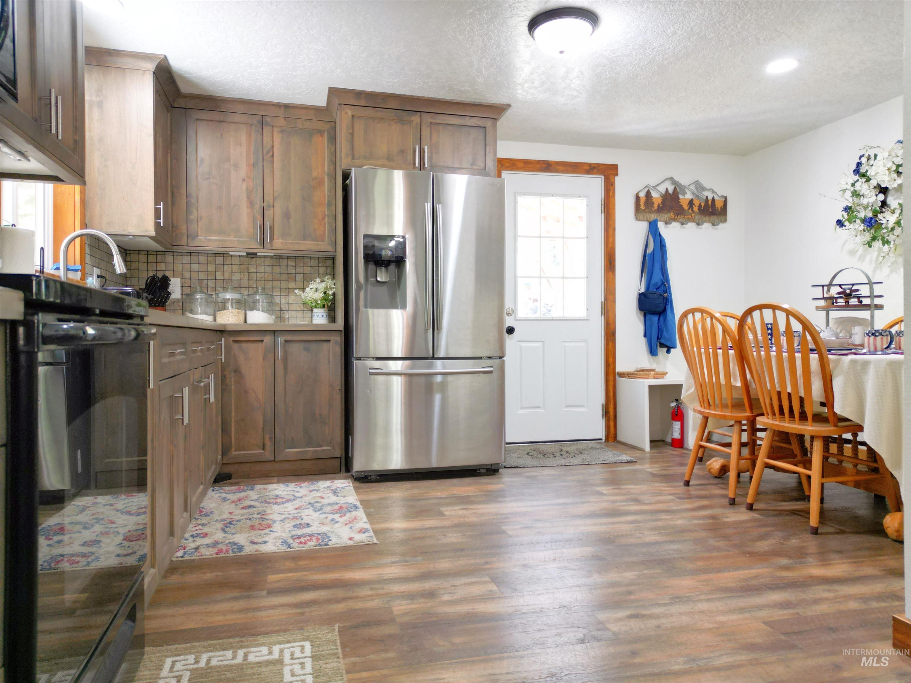 11 Valley View Way, Lowman, Idaho 83637, 3 Bedrooms, 2 Bathrooms, Residential For Sale, Price $499,000, 98987547