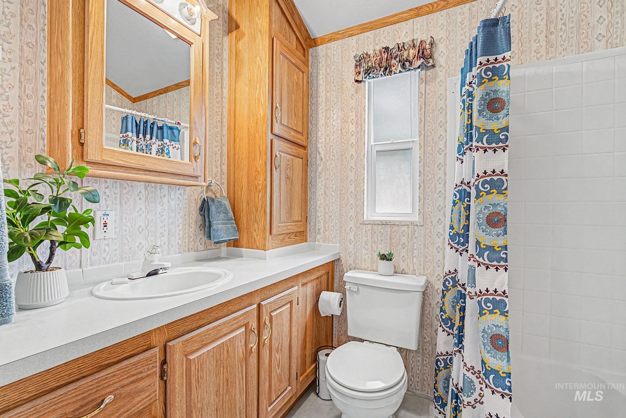 514 Sawyer St, Cascade, Idaho 83611, 2 Bedrooms, 1 Bathroom, Residential For Sale, Price $250,000, 98987549