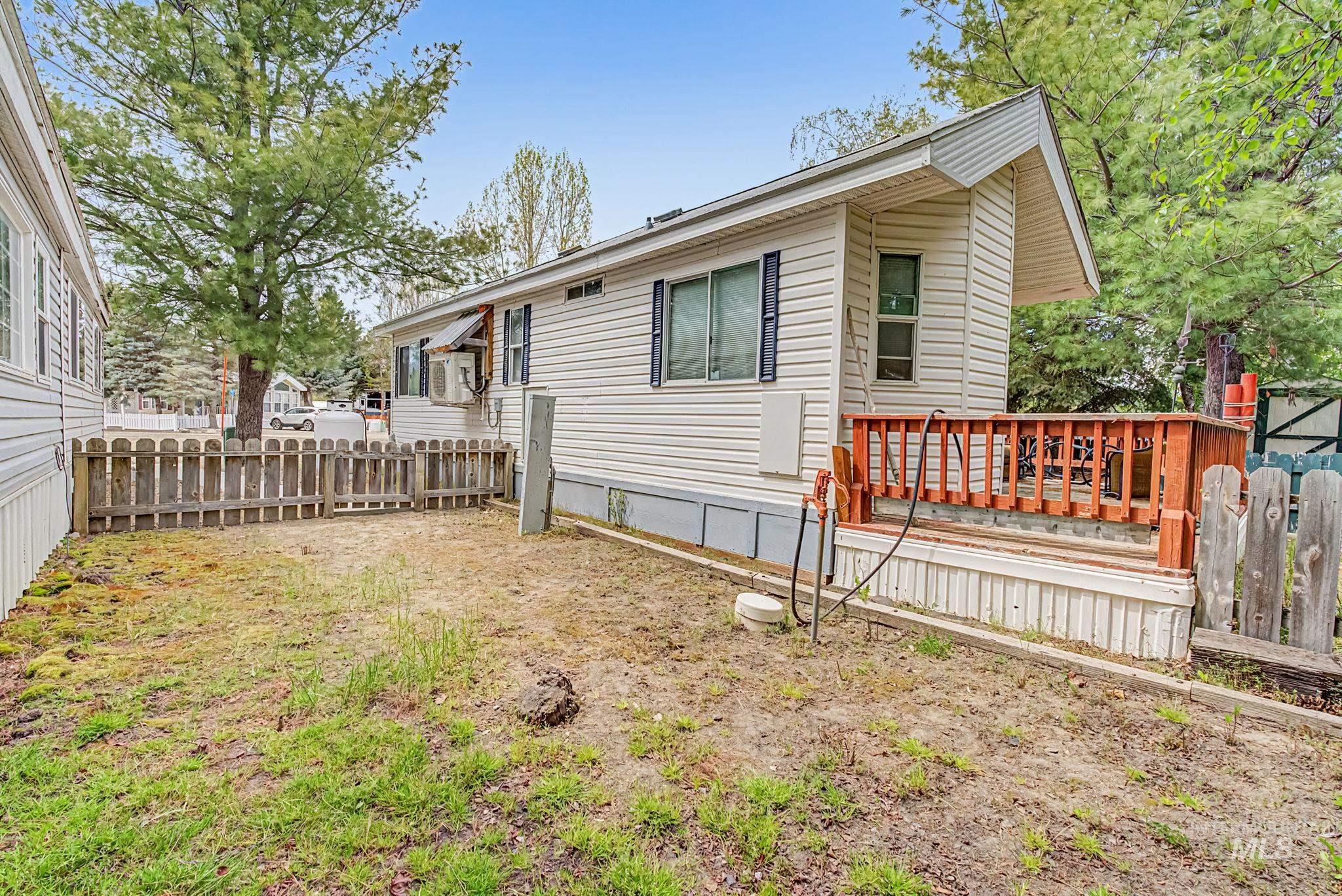 514 Sawyer St, Cascade, Idaho 83611, 2 Bedrooms, 1 Bathroom, Residential For Sale, Price $250,000, 98987549