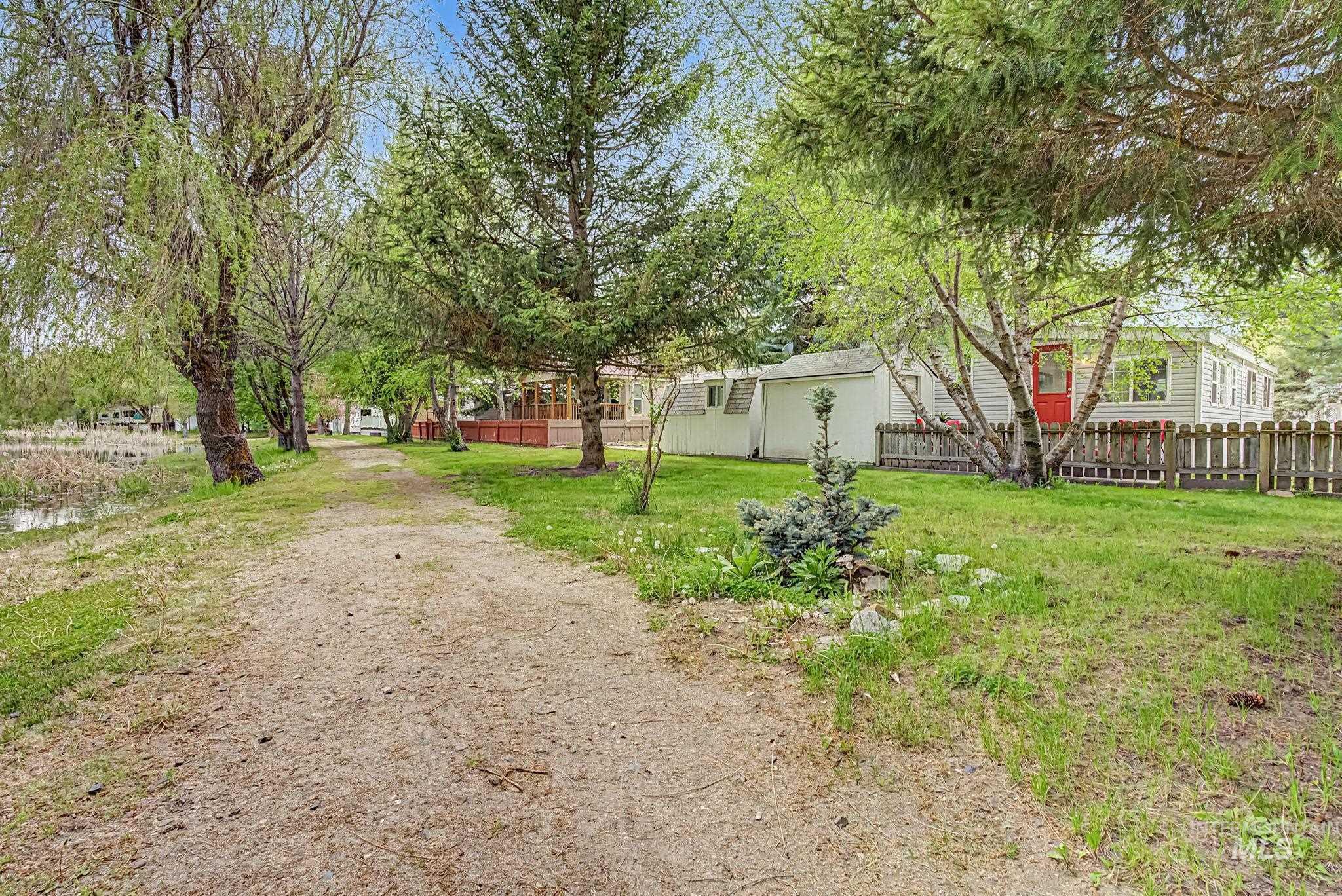 514 Sawyer St, Cascade, Idaho 83611, 2 Bedrooms, 1 Bathroom, Residential For Sale, Price $250,000, 98987549