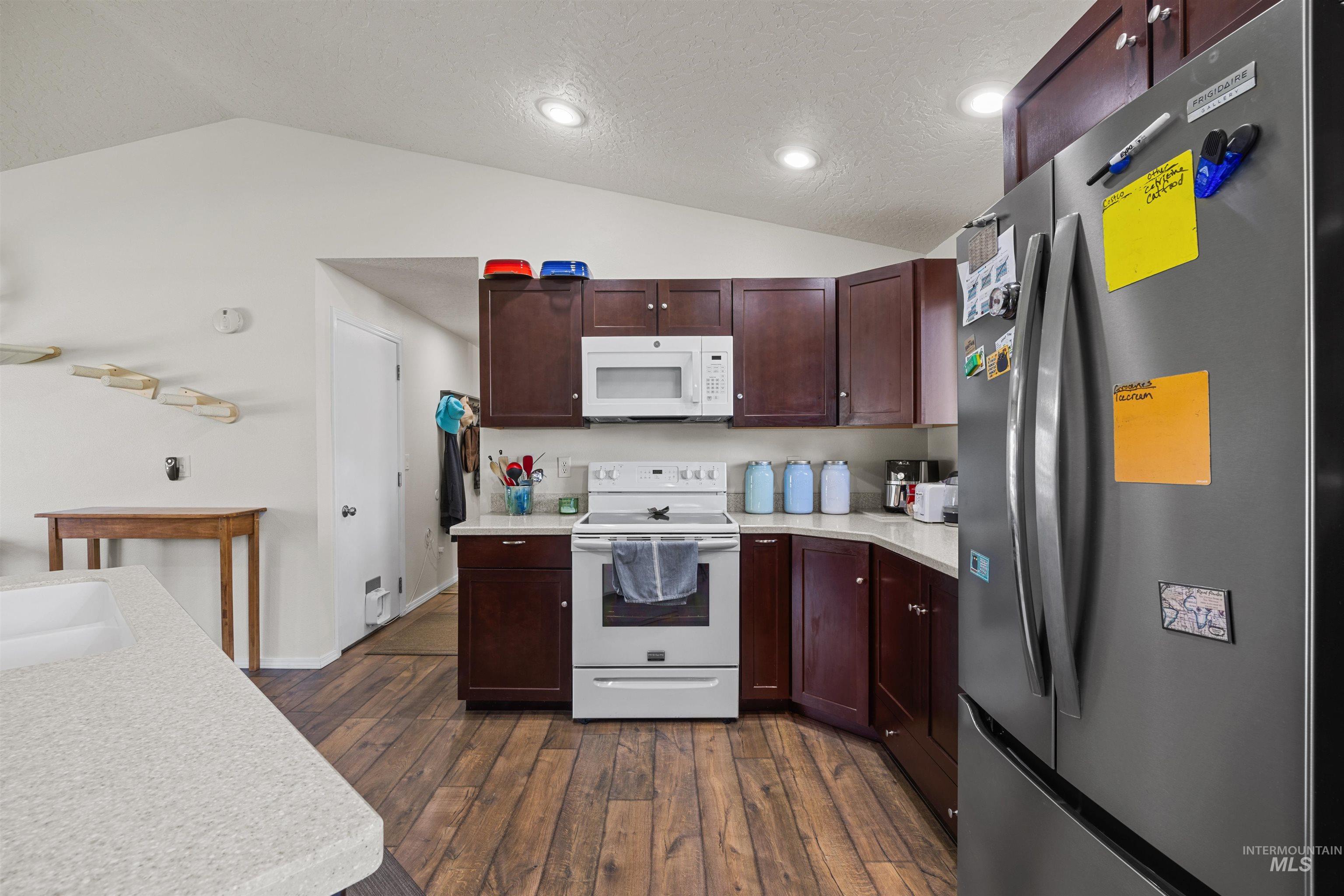 915 S Camas Street, Nampa, Idaho 83686, 4 Bedrooms, 4 Bathrooms, Residential For Sale, Price $593,500, 98987553