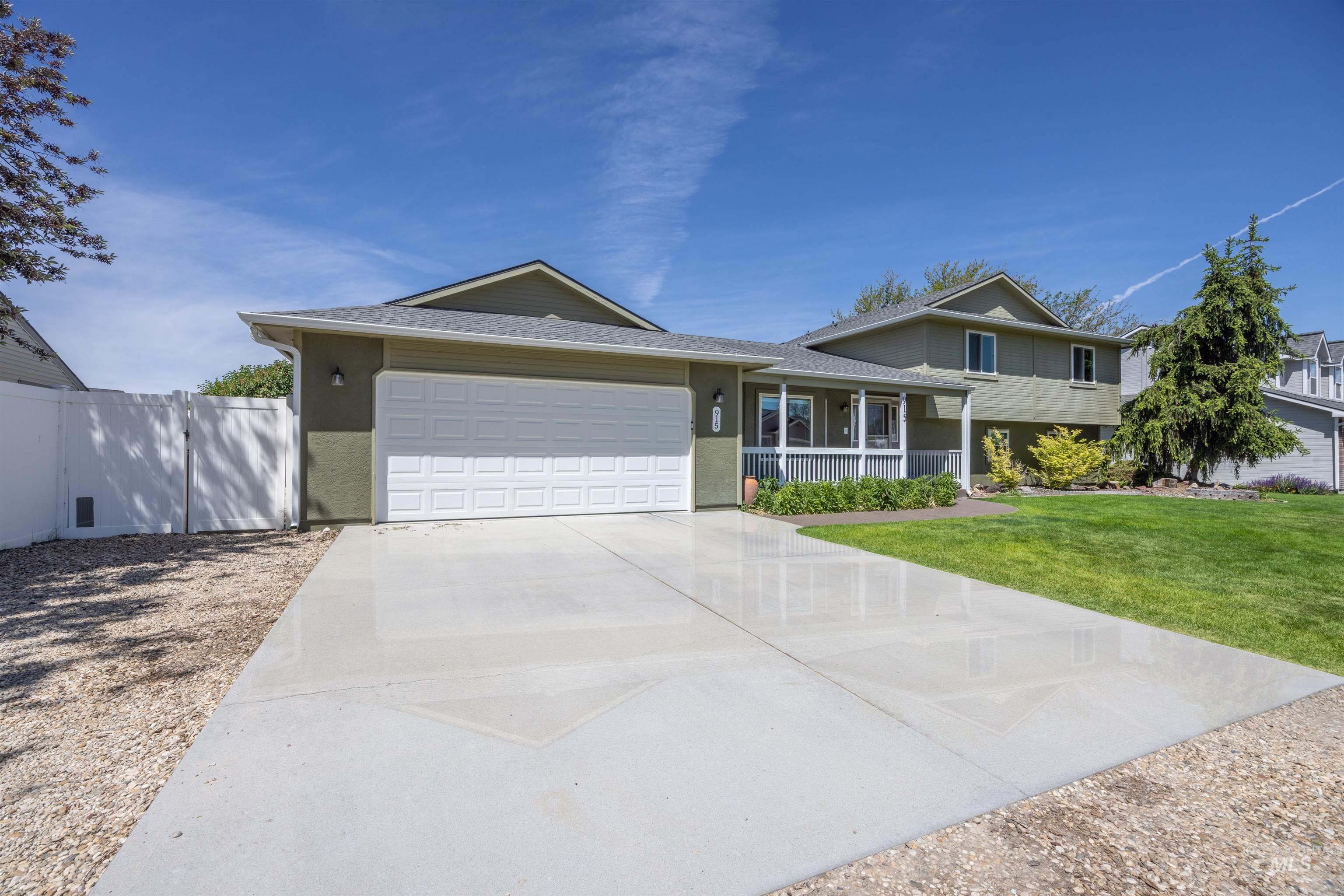 915 S Camas Street, Nampa, Idaho 83686, 4 Bedrooms, 4 Bathrooms, Residential For Sale, Price $593,500, 98987553