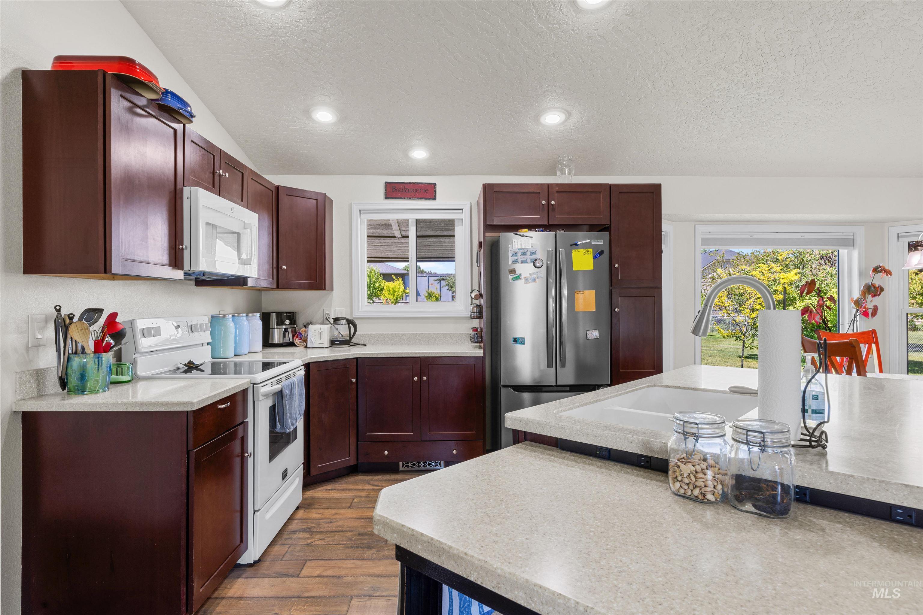 915 S Camas Street, Nampa, Idaho 83686, 4 Bedrooms, 4 Bathrooms, Residential For Sale, Price $593,500, 98987553