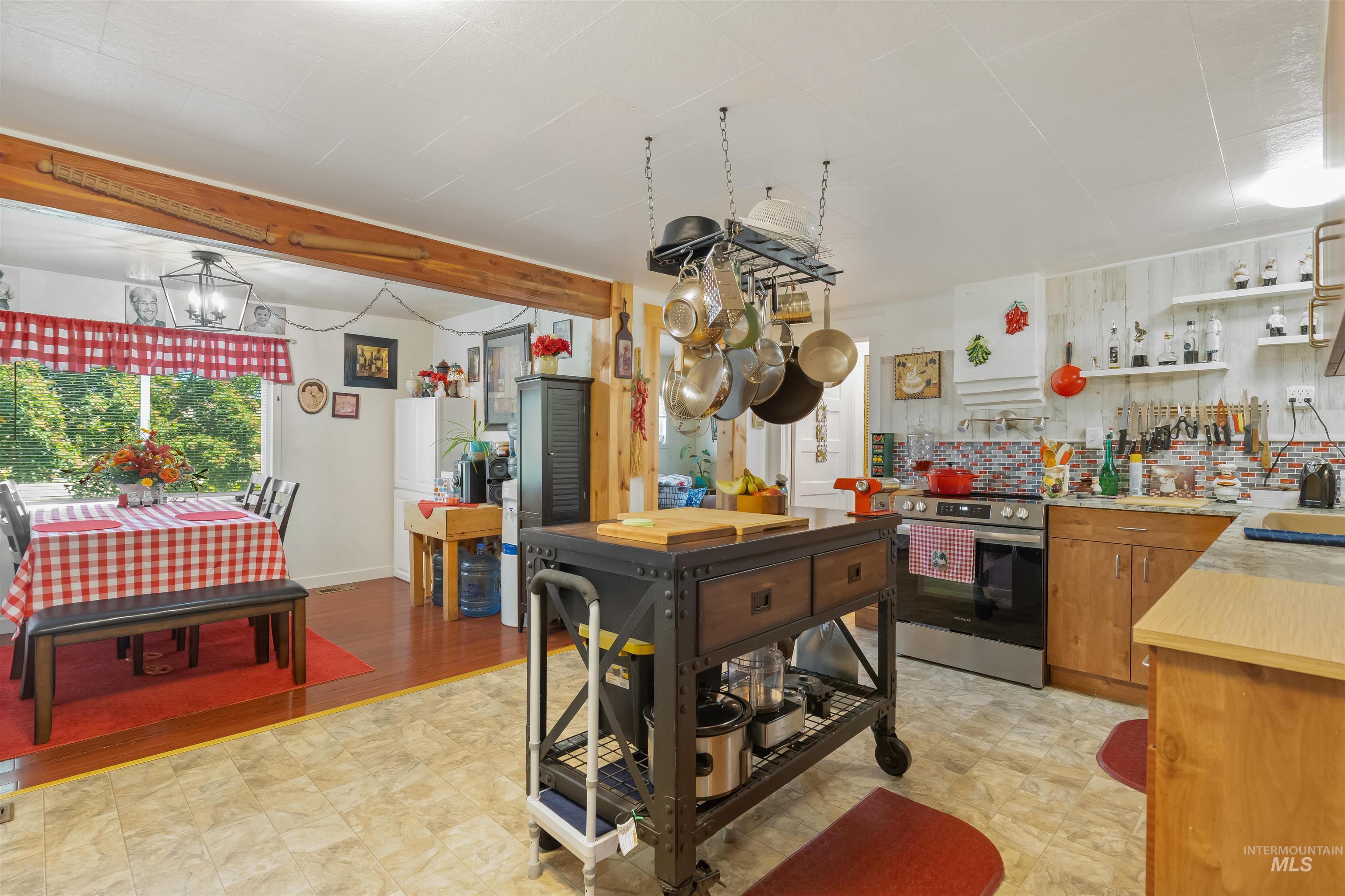 238 Hillcrest Road, Lewiston, Idaho 83501, 2 Bedrooms, 1 Bathroom, Residential For Sale, Price $310,000, 98987554