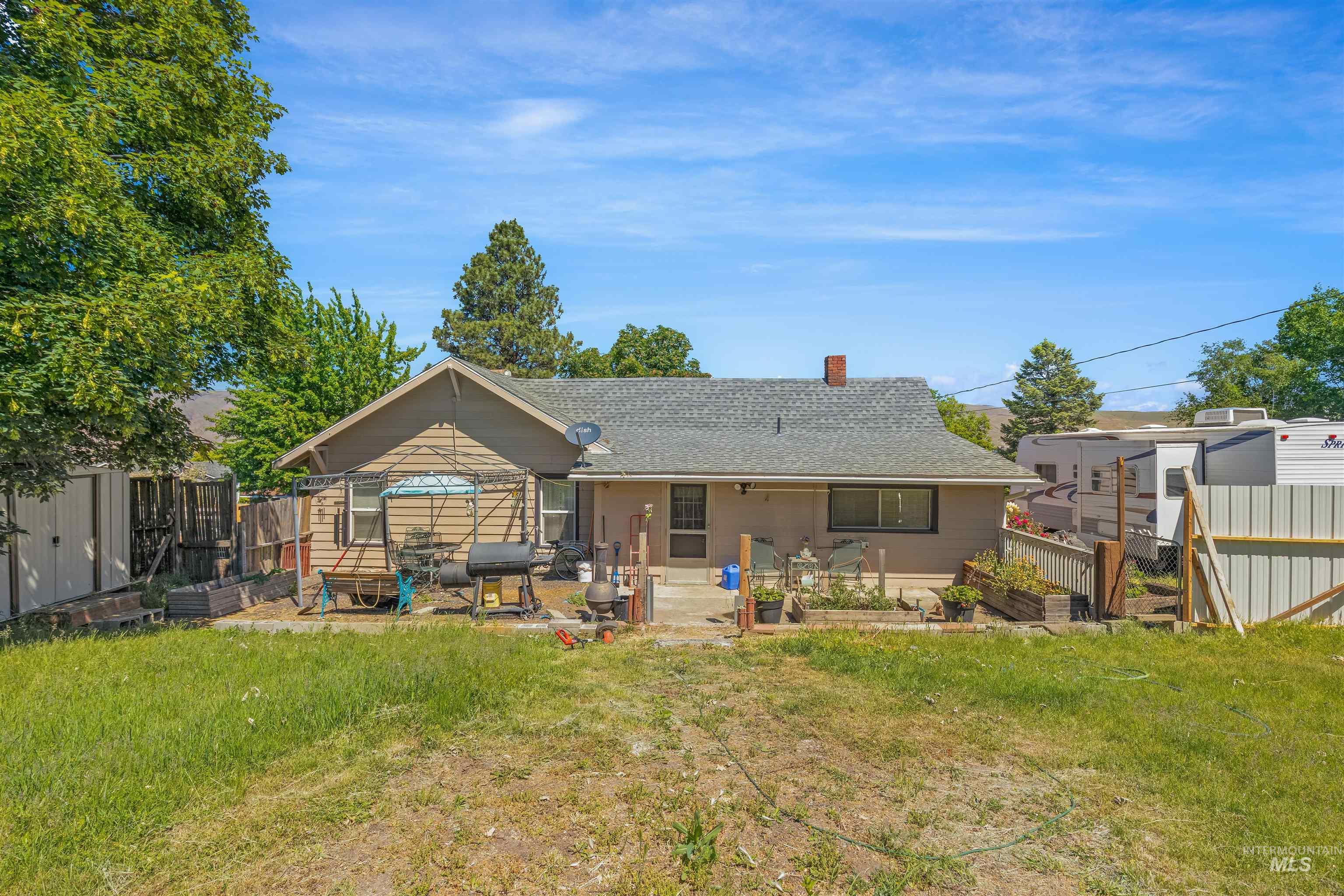 238 Hillcrest Road, Lewiston, Idaho 83501, 2 Bedrooms, 1 Bathroom, Residential For Sale, Price $310,000, 98987554