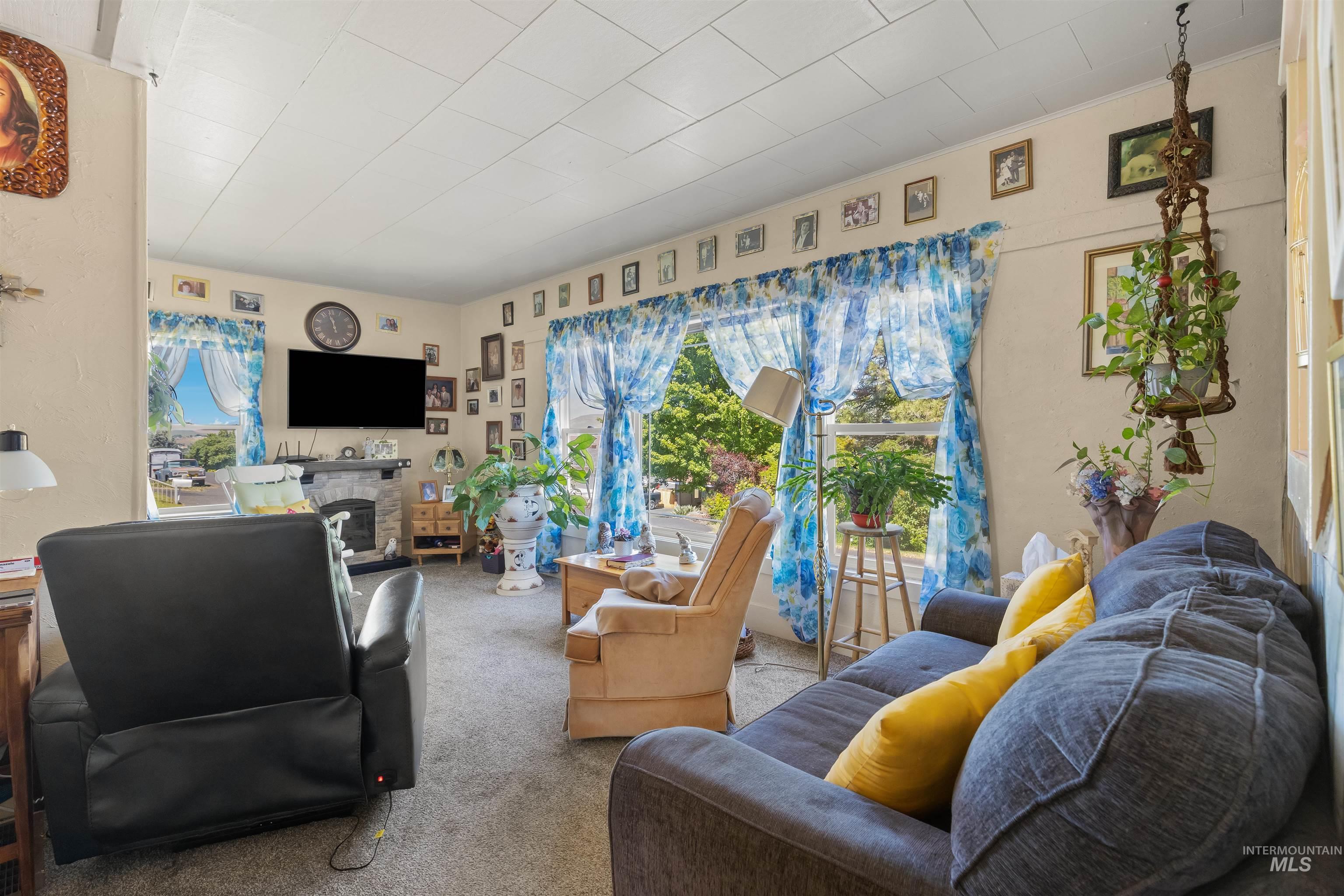 238 Hillcrest Road, Lewiston, Idaho 83501, 2 Bedrooms, 1 Bathroom, Residential For Sale, Price $310,000, 98987554