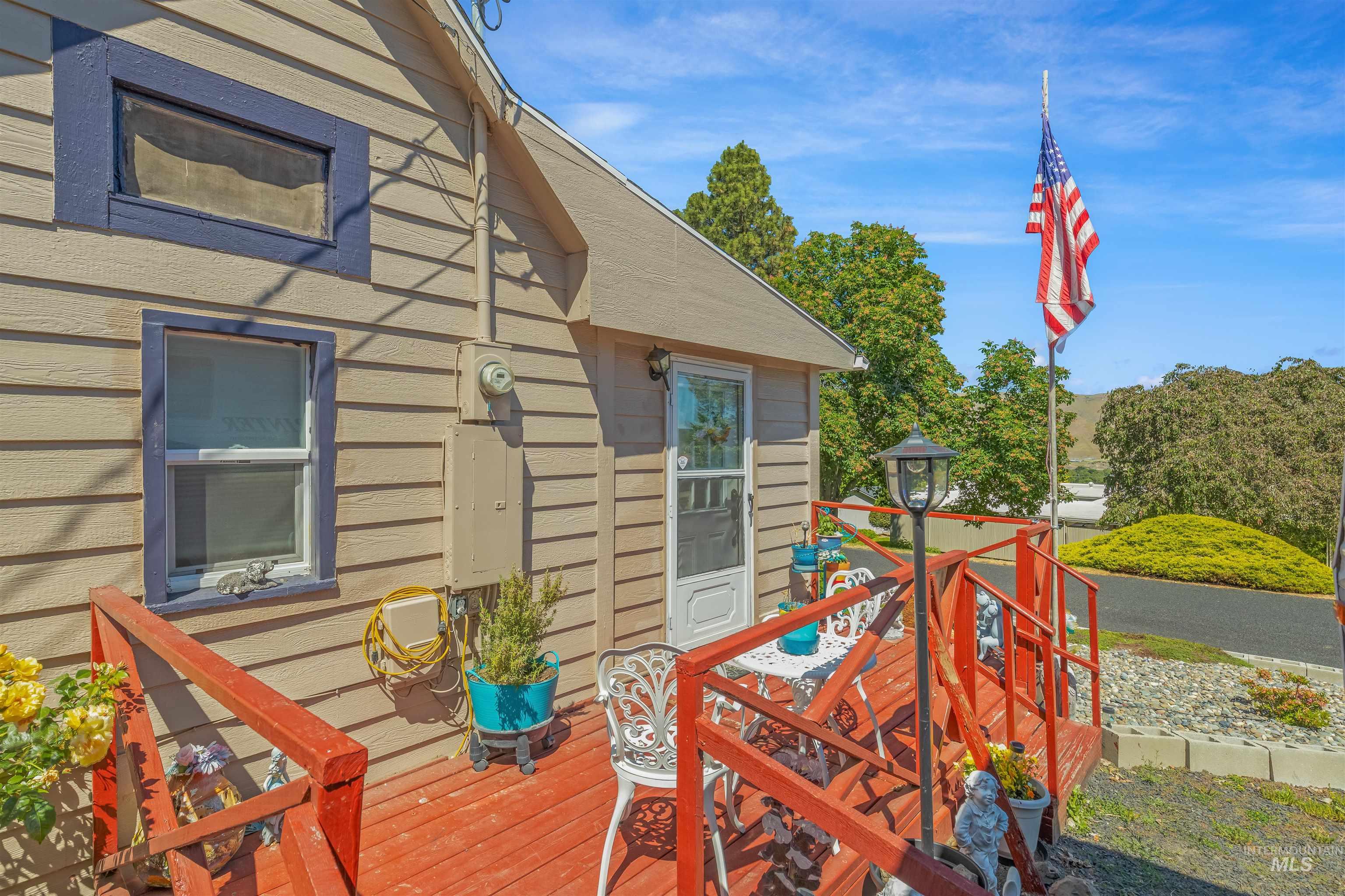 238 Hillcrest Road, Lewiston, Idaho 83501, 2 Bedrooms, 1 Bathroom, Residential For Sale, Price $310,000, 98987554