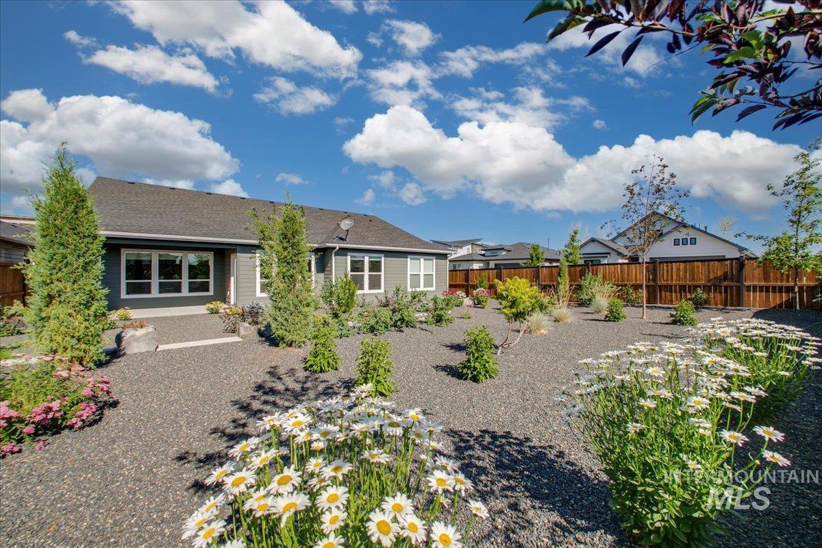 76 S Ziklag Ave, Kuna, Idaho 83634, 4 Bedrooms, 2 Bathrooms, Residential For Sale, Price $589,900, 98987555