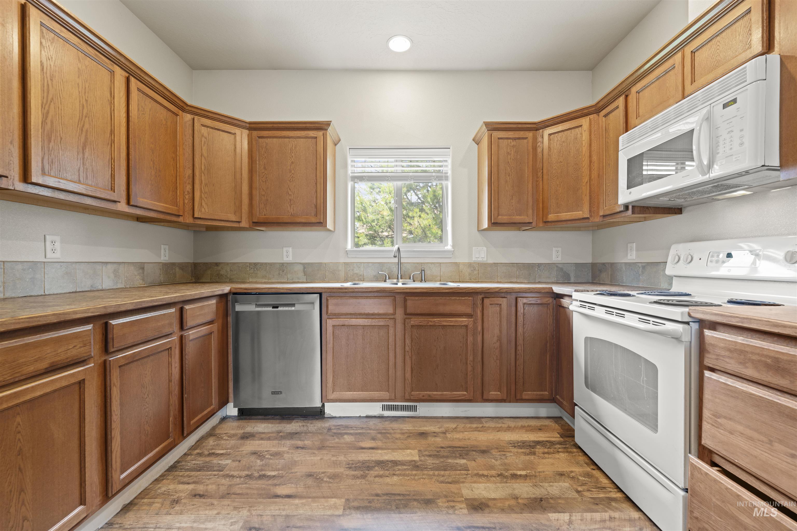 15 Buckskin Drive, Donnelly, Idaho 83615, 3 Bedrooms, 2 Bathrooms, Residential For Sale, Price $459,900, 98987556
