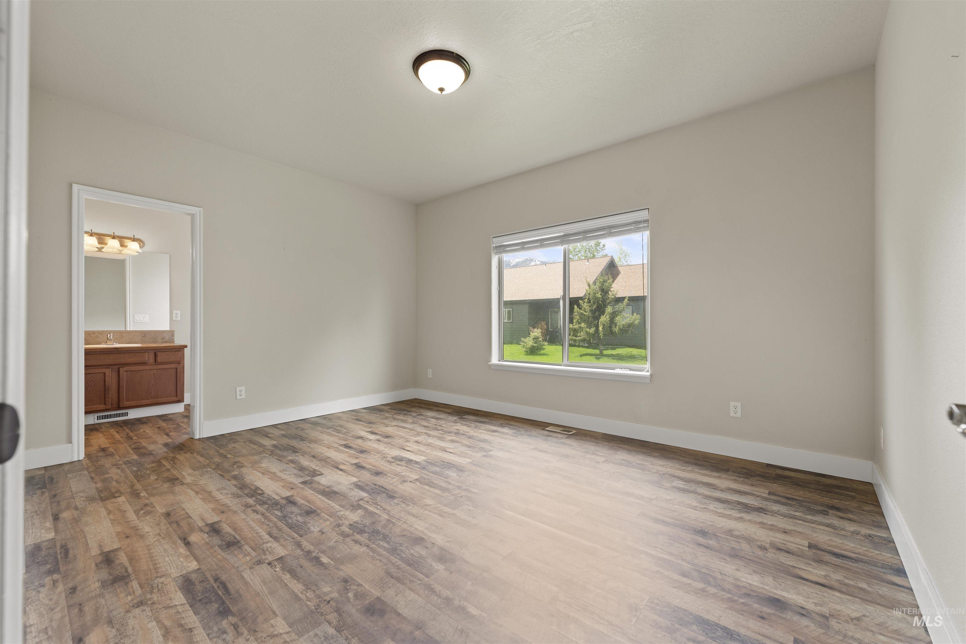 15 Buckskin Drive, Donnelly, Idaho 83615, 3 Bedrooms, 2 Bathrooms, Residential For Sale, Price $459,900, 98987556