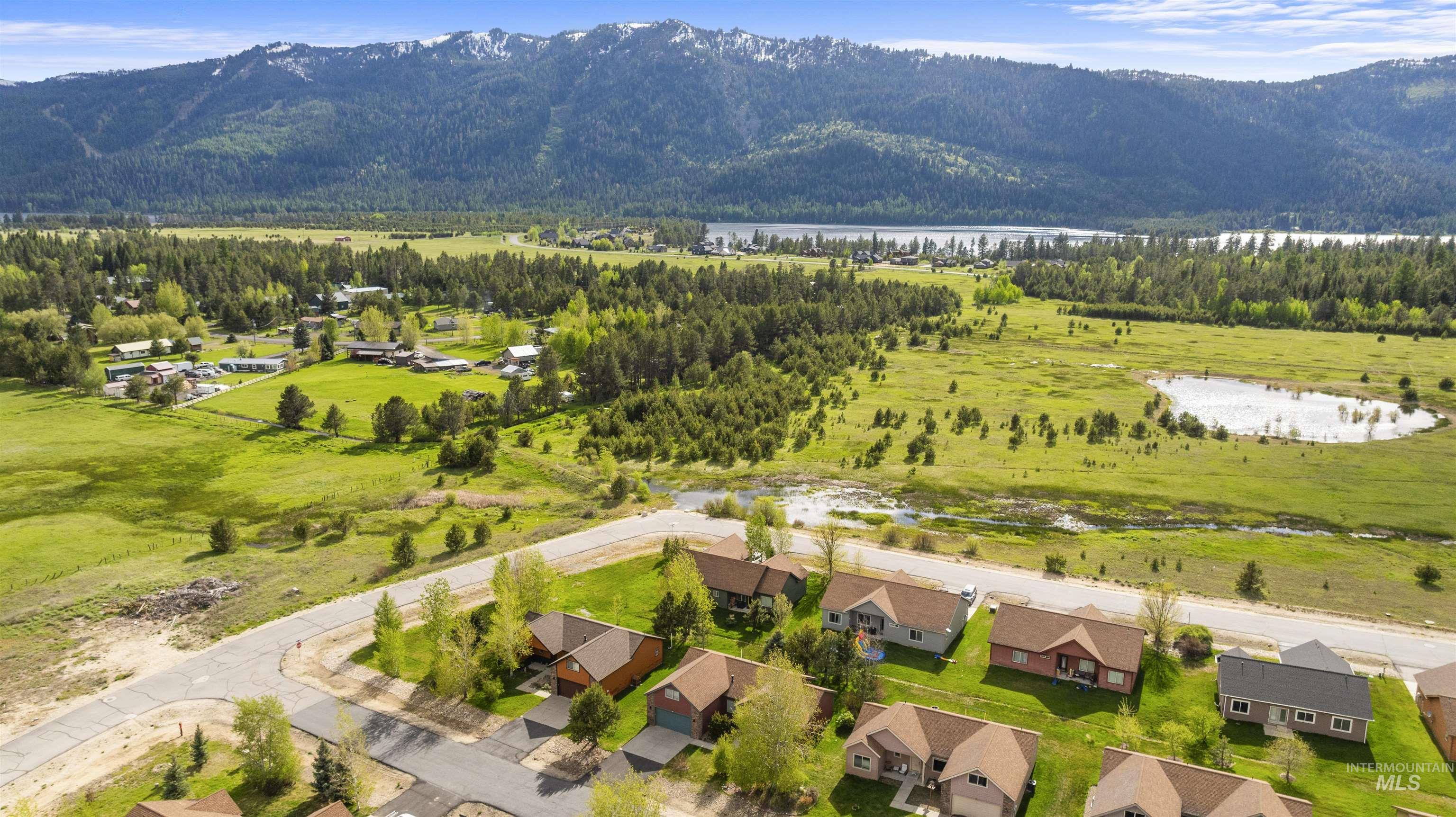 15 Buckskin Drive, Donnelly, Idaho 83615, 3 Bedrooms, 2 Bathrooms, Residential For Sale, Price $459,900, 98987556