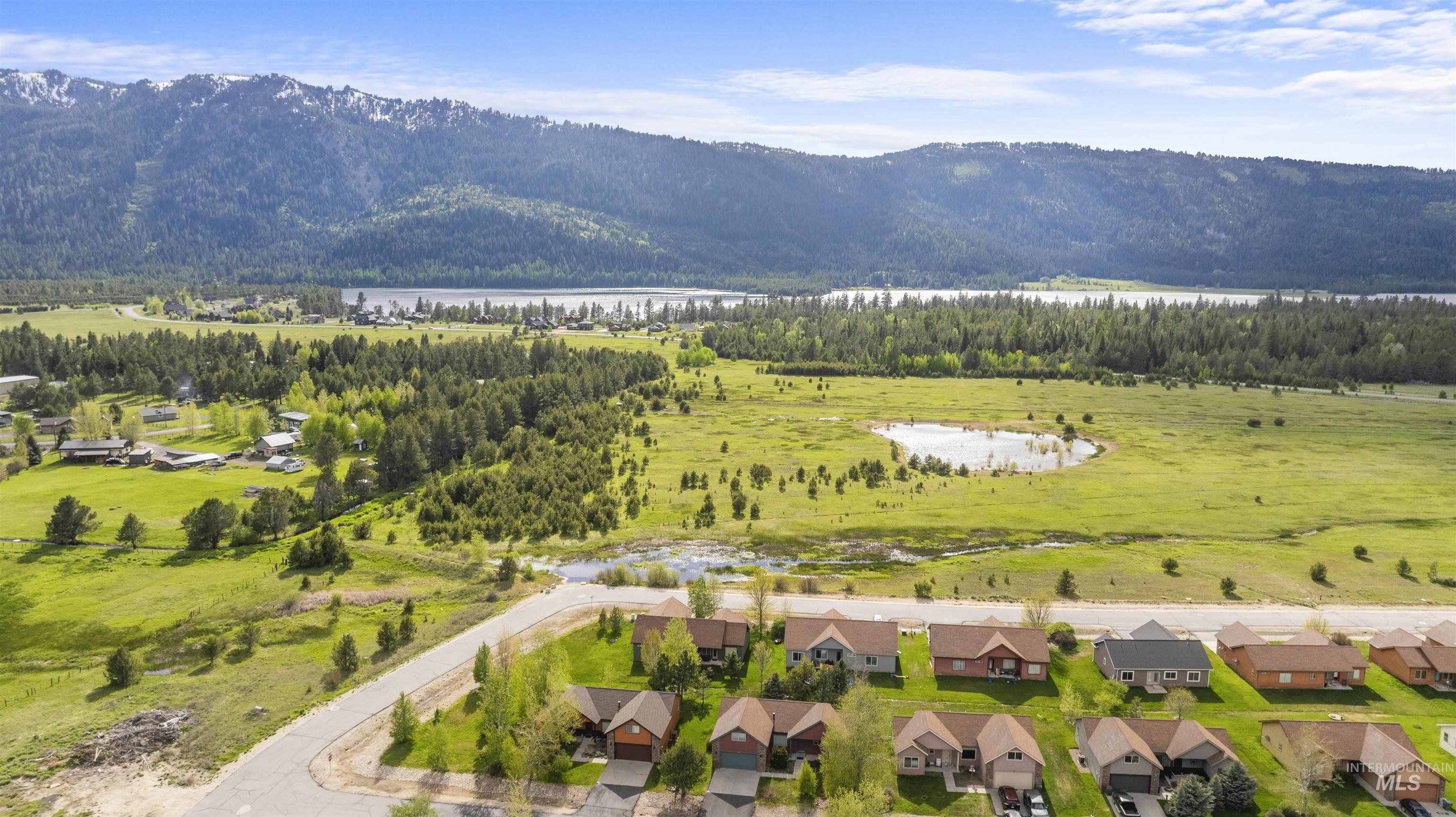 15 Buckskin Drive, Donnelly, Idaho 83615, 3 Bedrooms, 2 Bathrooms, Residential For Sale, Price $459,900, 98987556