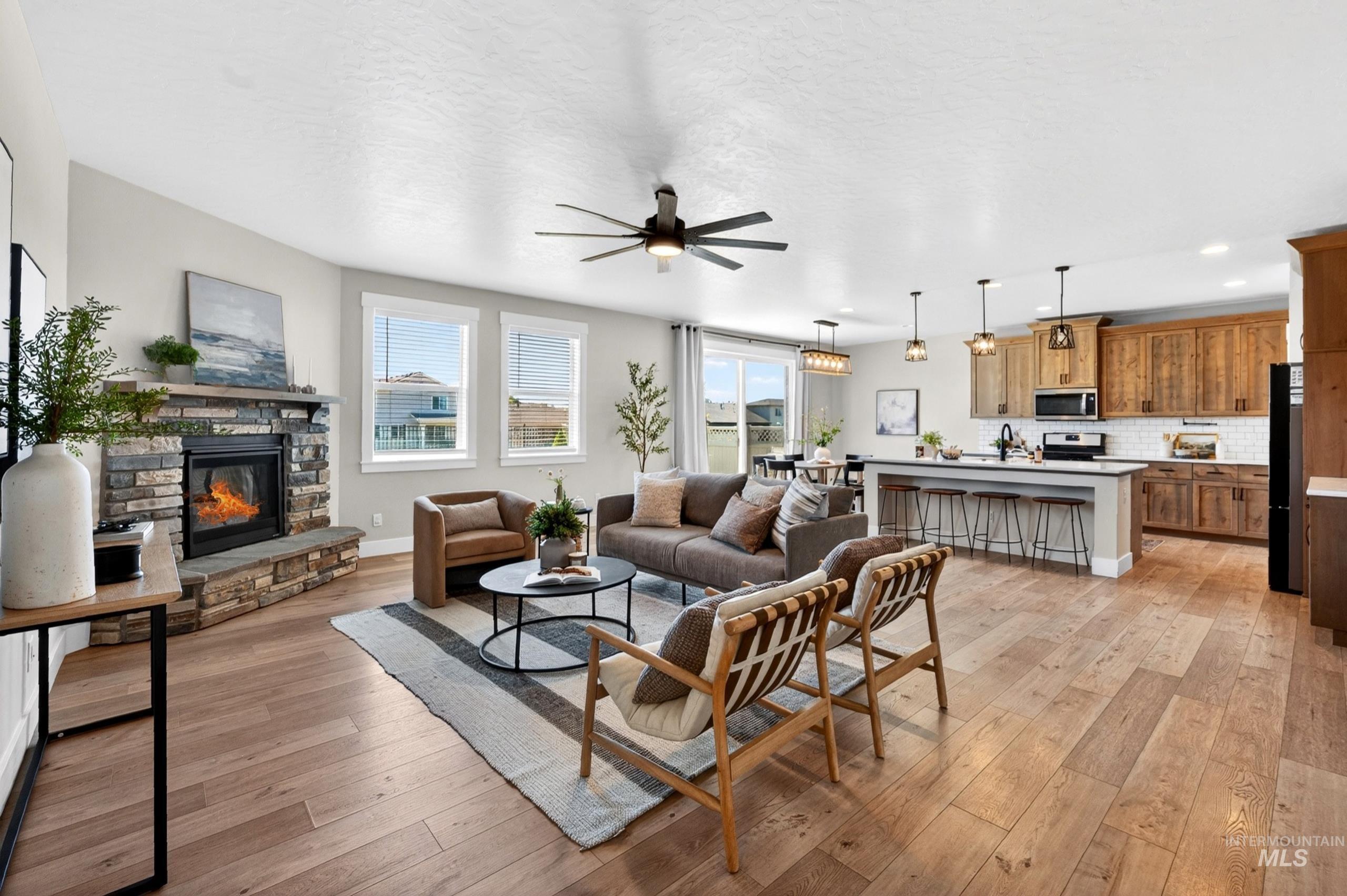 8911 W Purple Martin St, Star, Idaho 83669, 3 Bedrooms, 2.5 Bathrooms, Residential For Sale, Price $625,000,MLS 98987557