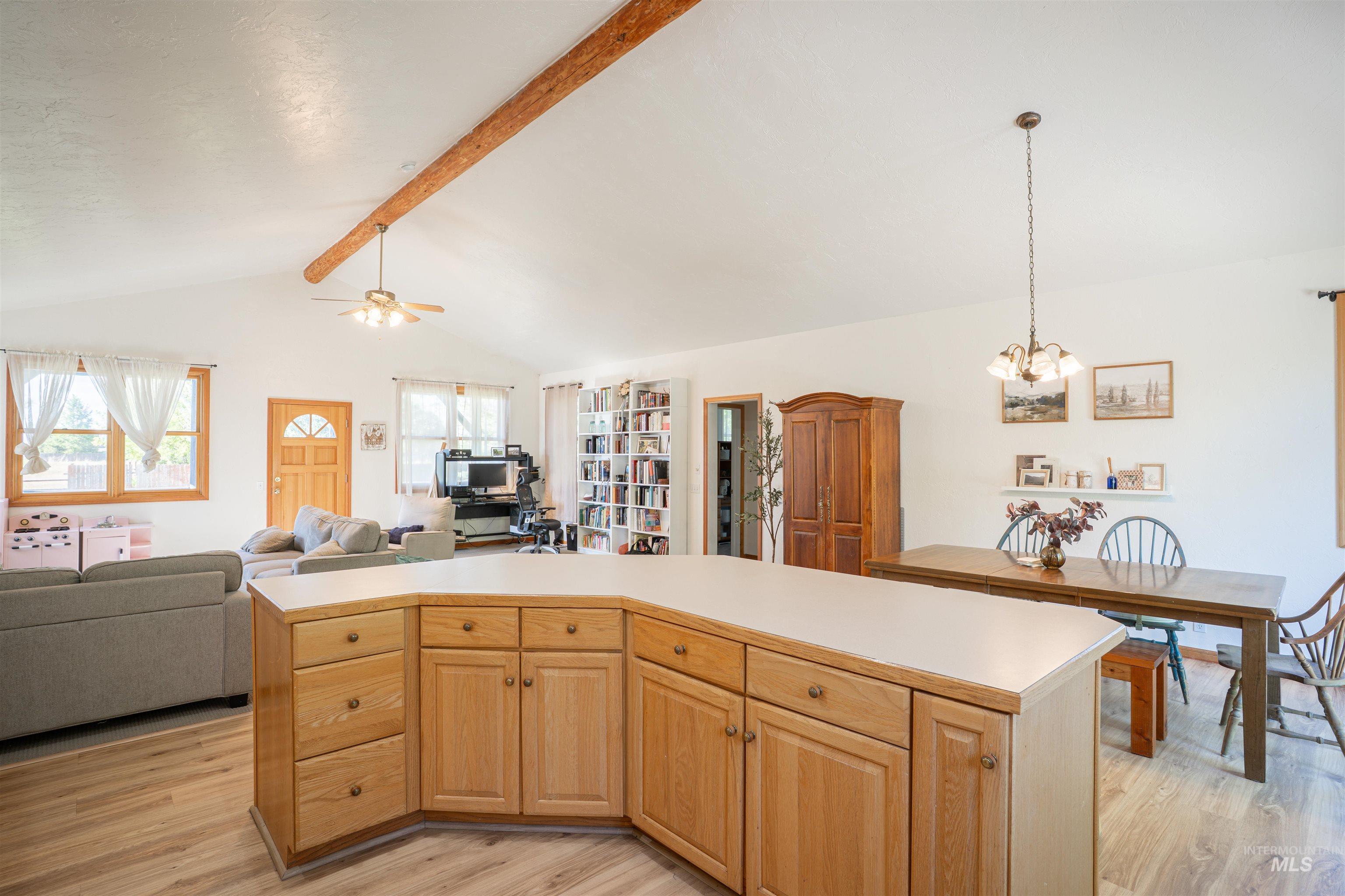 201 N Grape St., Shoshone, Idaho 83352, 2 Bedrooms, 2 Bathrooms, Residential For Sale, Price $520,000, 98987558