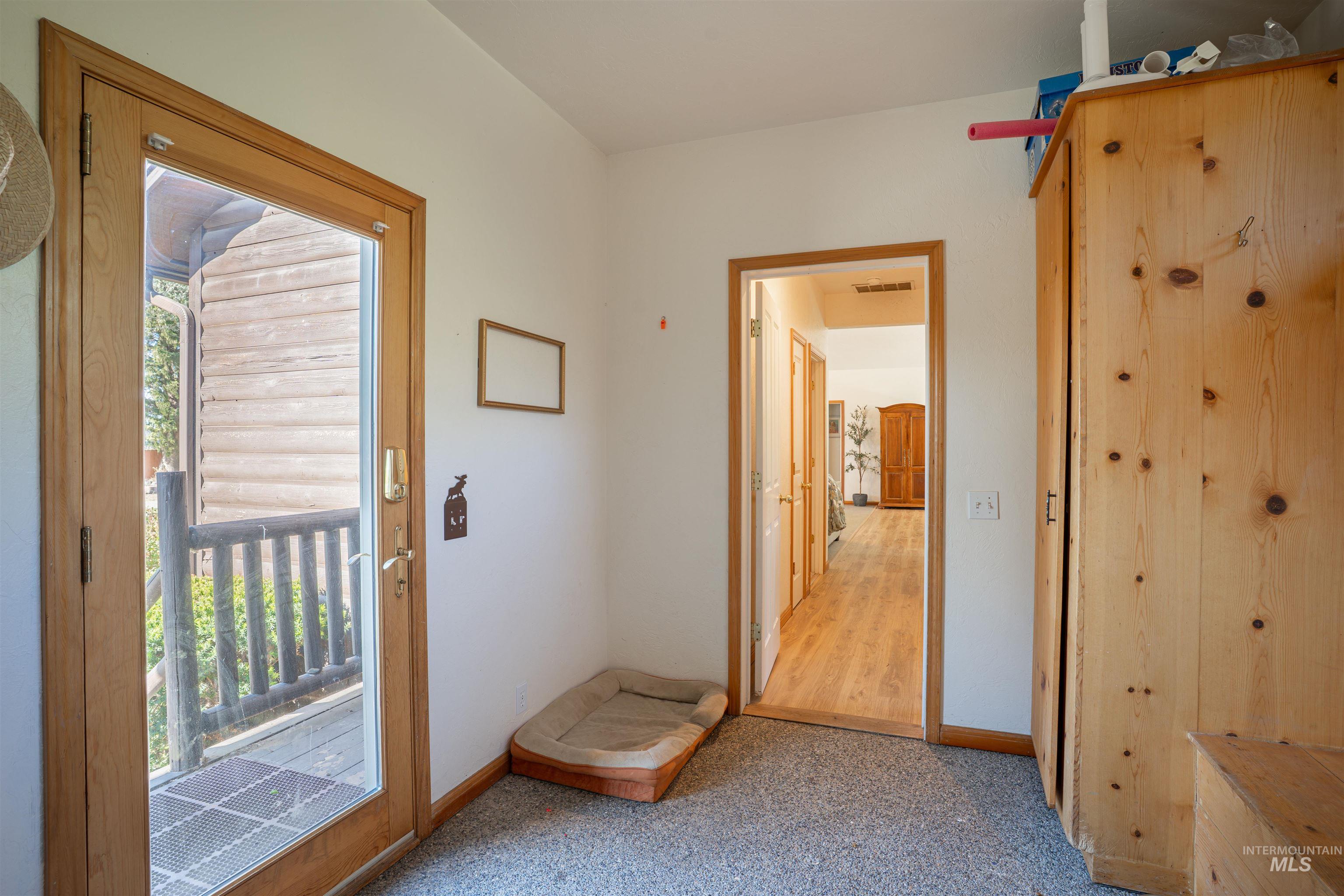 201 N Grape St., Shoshone, Idaho 83352, 2 Bedrooms, 2 Bathrooms, Residential For Sale, Price $520,000, 98987558