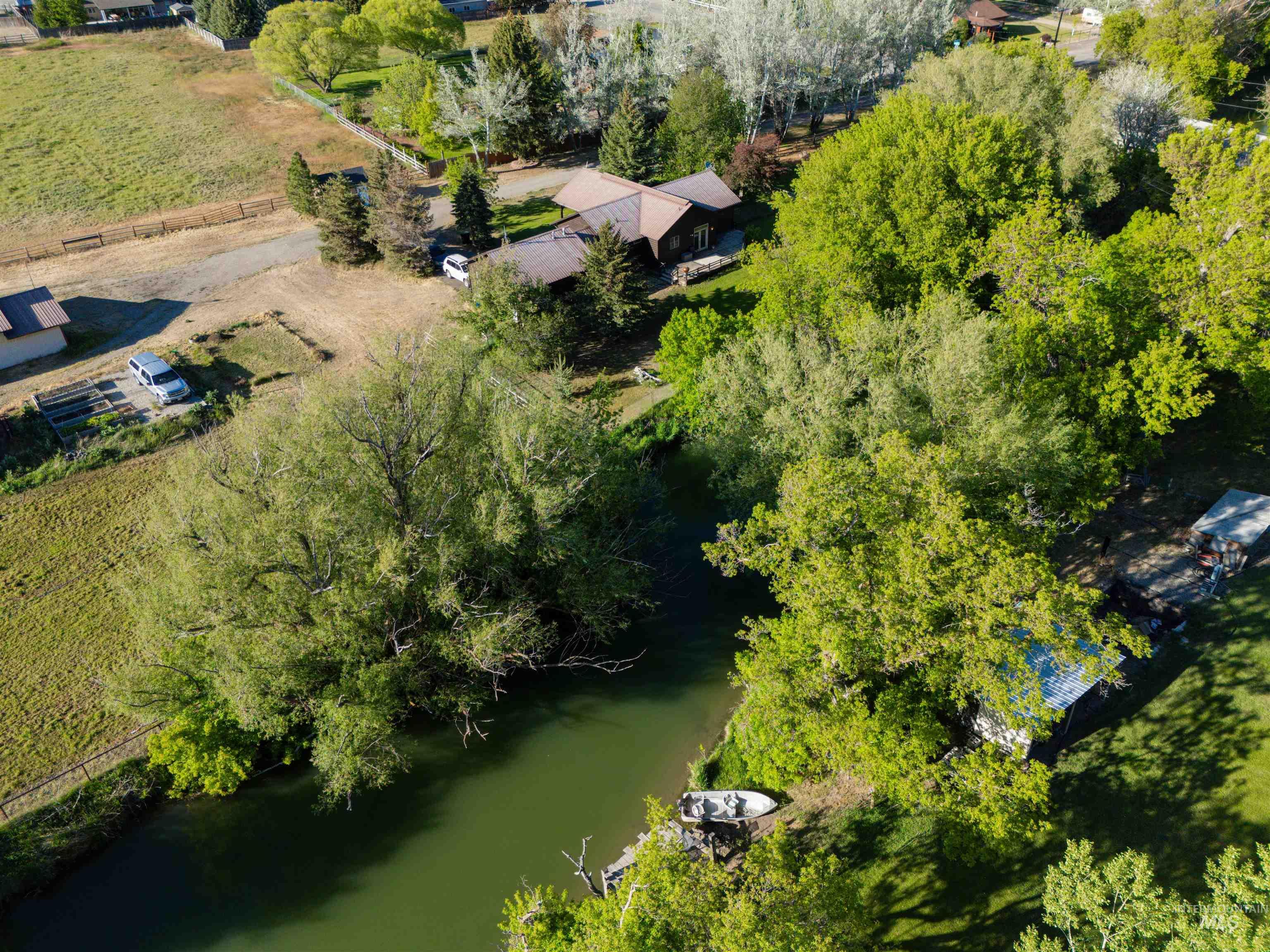 201 N Grape St., Shoshone, Idaho 83352, 2 Bedrooms, 2 Bathrooms, Residential For Sale, Price $520,000, 98987558