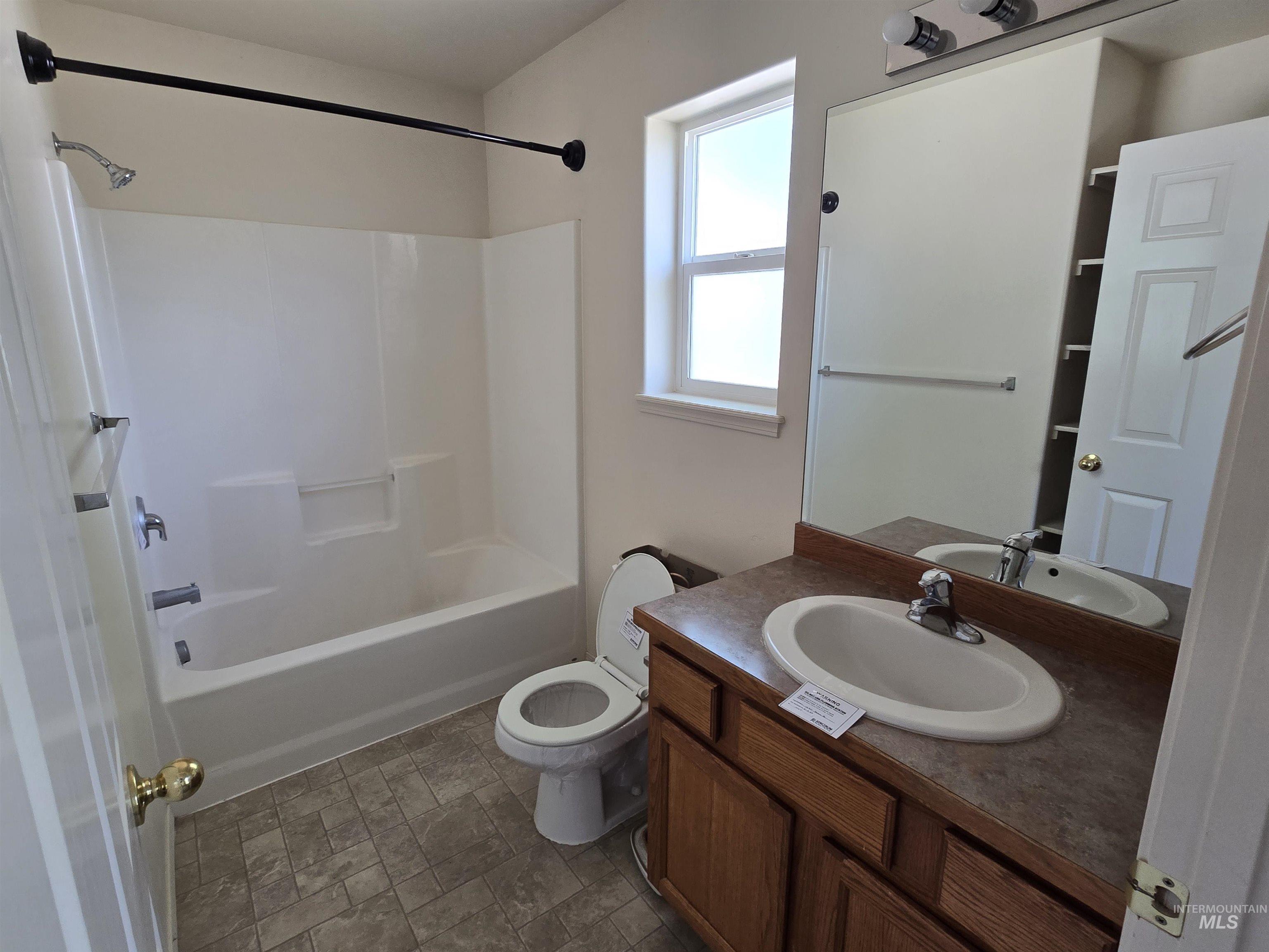 1595 Dana Street, Twin Falls, Idaho 83301, 4 Bedrooms, 2 Bathrooms, Residential For Sale, Price $330,000, 98987559