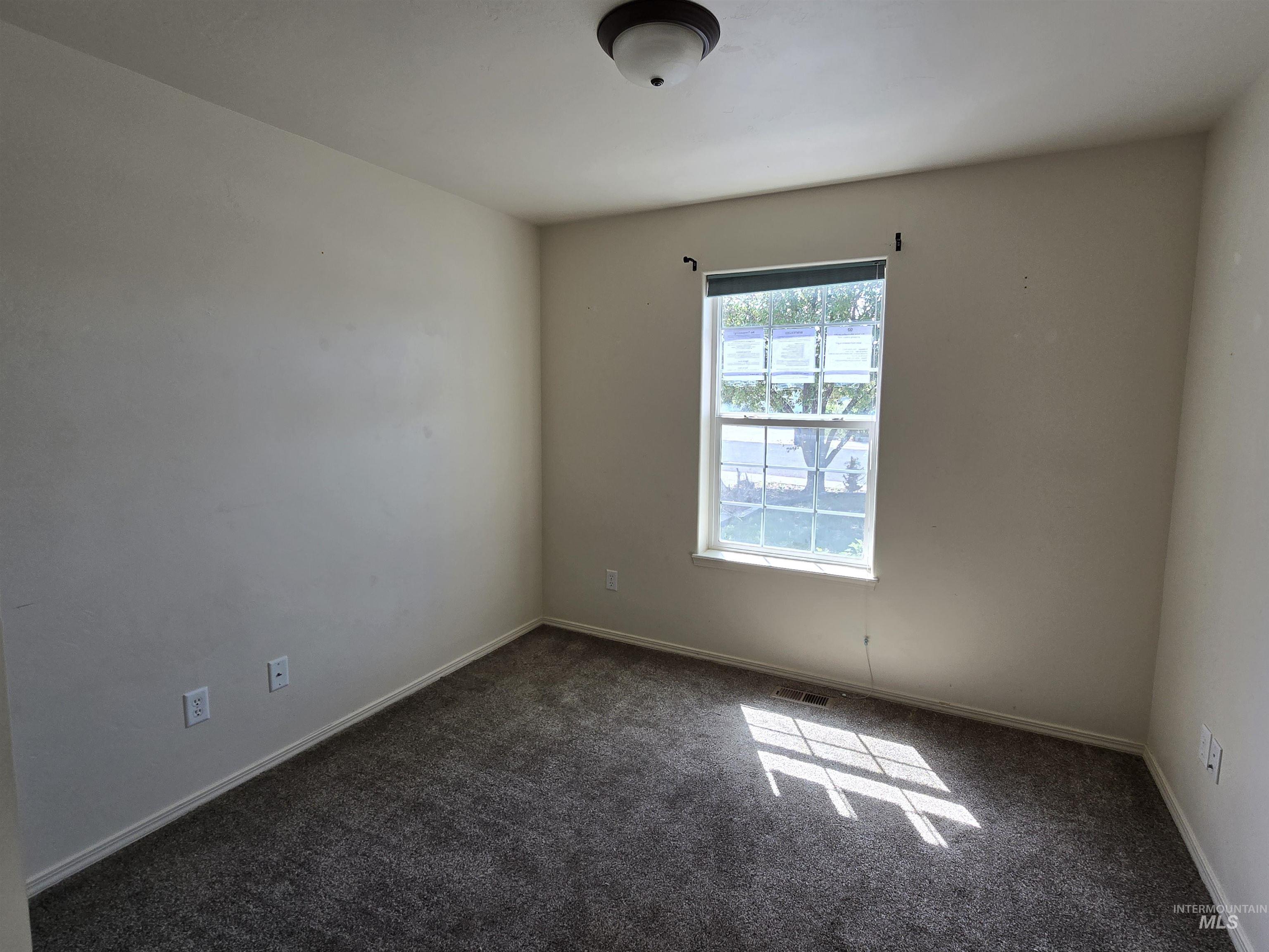 1595 Dana Street, Twin Falls, Idaho 83301, 4 Bedrooms, 2 Bathrooms, Residential For Sale, Price $330,000, 98987559
