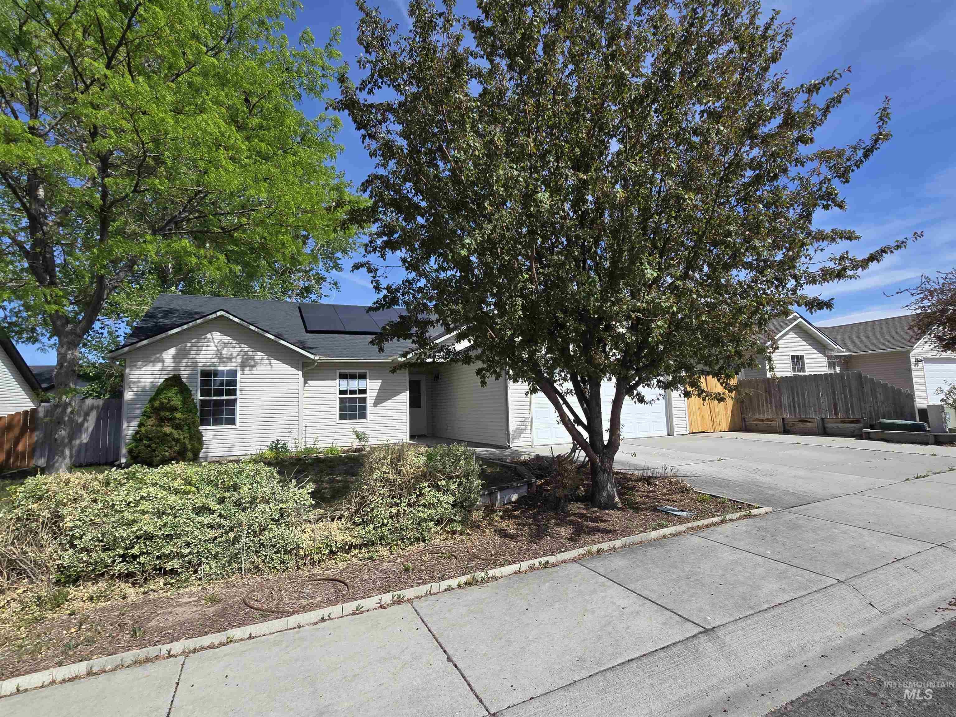 1595 Dana Street, Twin Falls, Idaho 83301, 4 Bedrooms, 2 Bathrooms, Residential For Sale, Price $330,000, 98987559