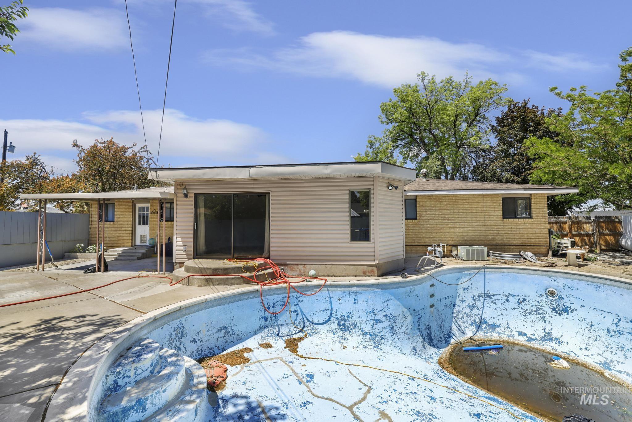 1228 Evergreen Dr, Twin Falls, Idaho 83301-3419, 4 Bedrooms, 4 Bathrooms, Residential For Sale, Price $469,900, 98987562
