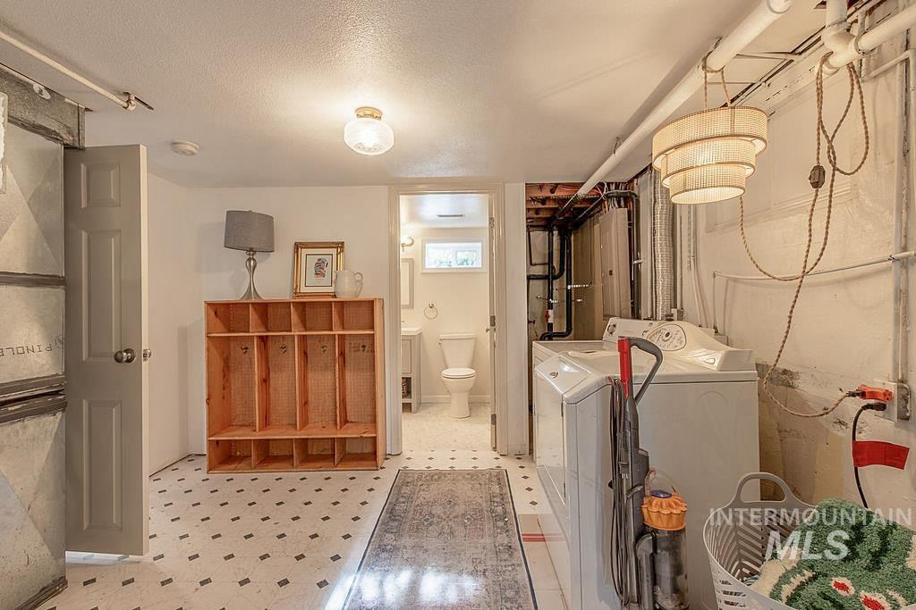 108 N Cleveland St, Moscow, Idaho 83843, 3 Bedrooms, 2 Bathrooms, Residential For Sale, Price $449,000, 98987564