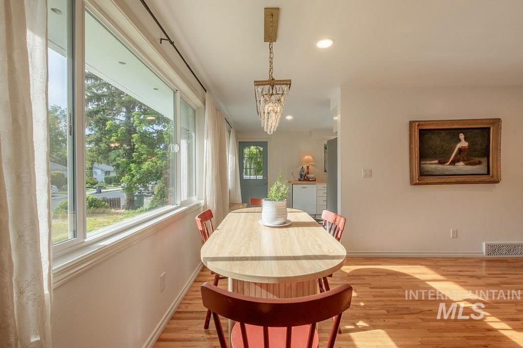 108 N Cleveland St, Moscow, Idaho 83843, 3 Bedrooms, 2 Bathrooms, Residential For Sale, Price $449,000, 98987564