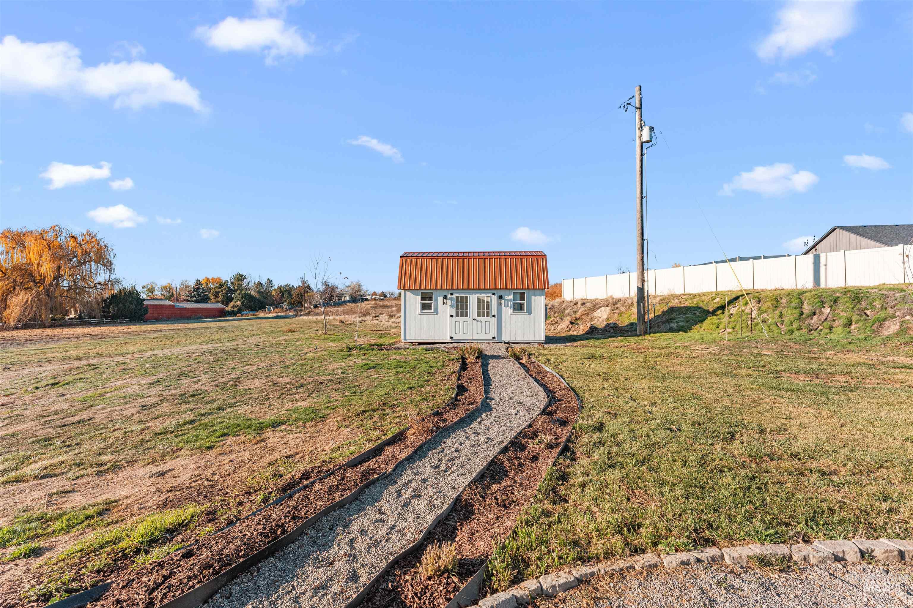 24141 Wanda Way, Middleton, Idaho 83644, 5 Bedrooms, 4.5 Bathrooms, Residential For Sale, Price $947,000, 98987565