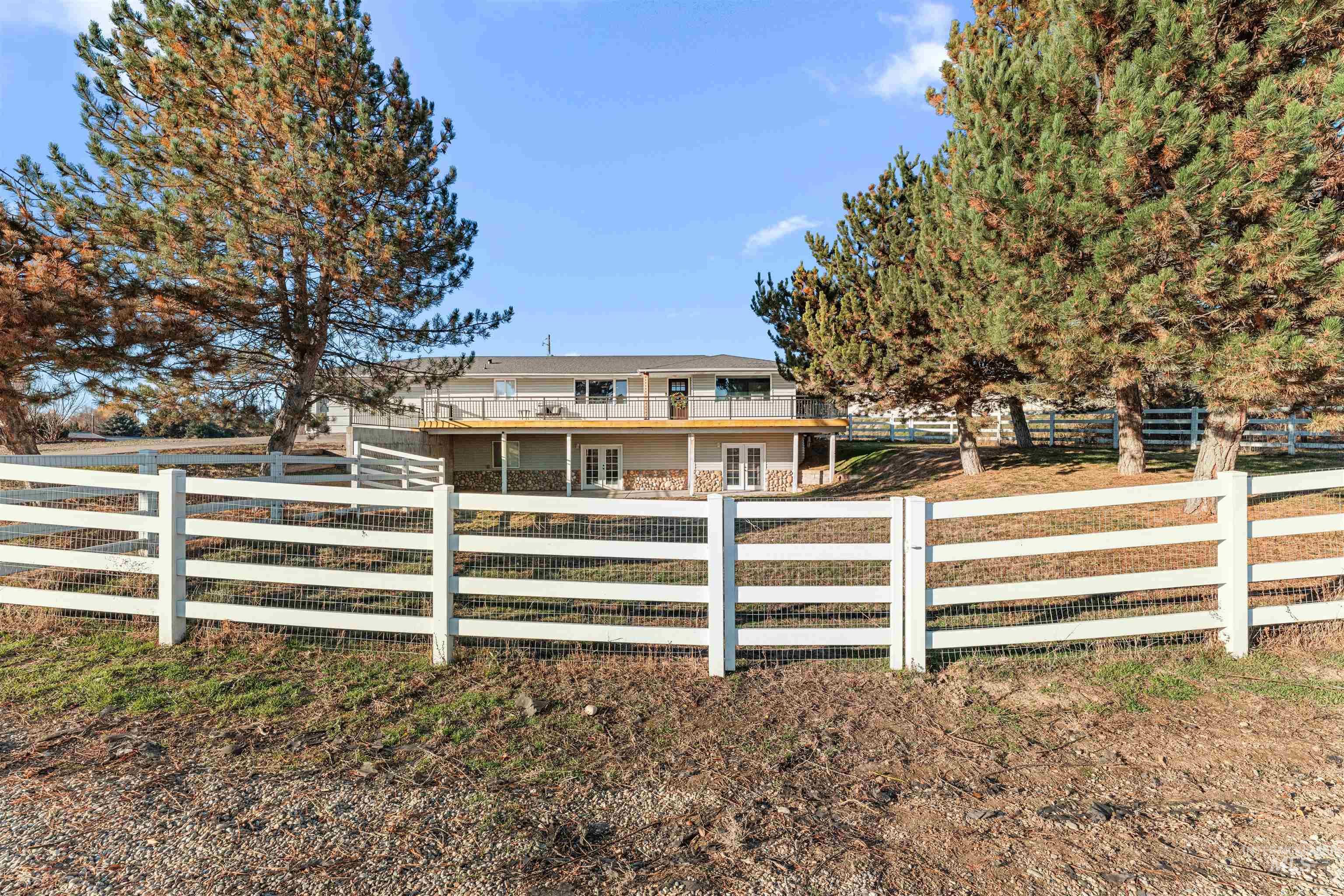 24141 Wanda Way, Middleton, Idaho 83644, 5 Bedrooms, 4.5 Bathrooms, Residential For Sale, Price $947,000, 98987565