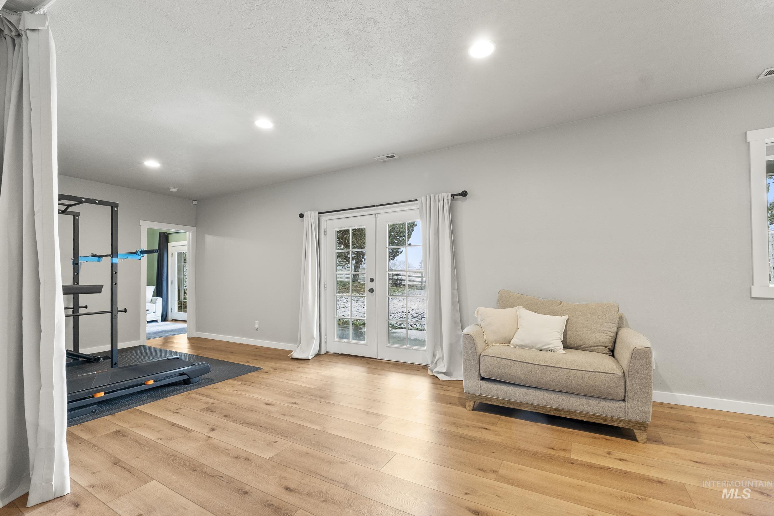 24141 Wanda Way, Middleton, Idaho 83644, 5 Bedrooms, 4.5 Bathrooms, Residential For Sale, Price $947,000, 98987565