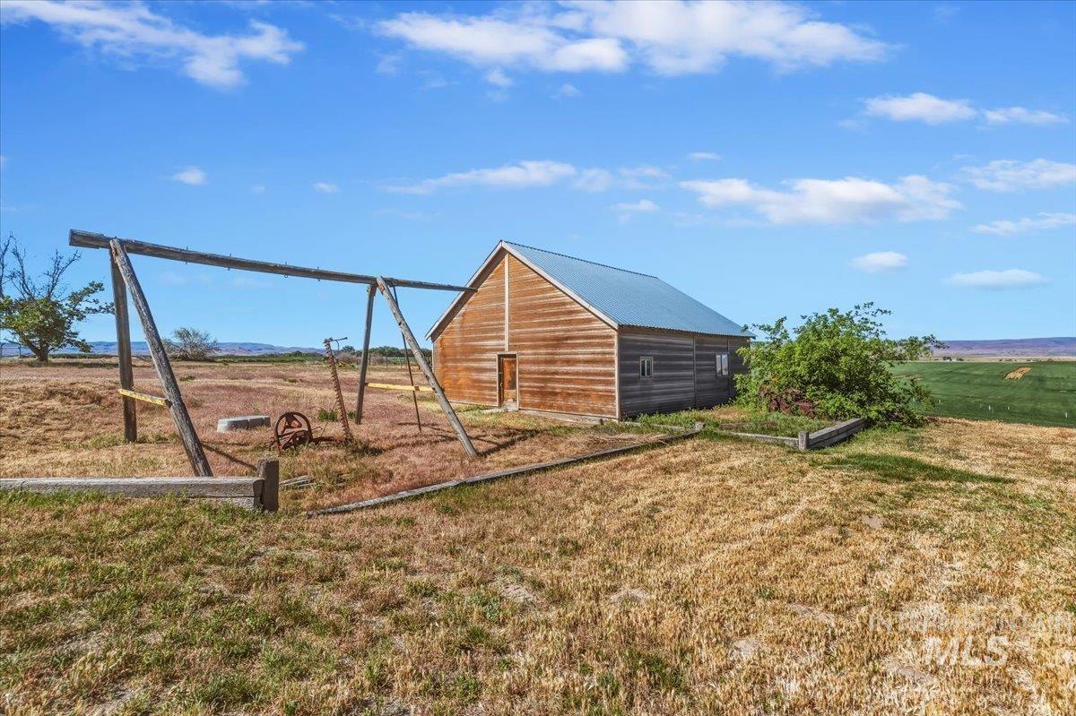 2331 Gulley Road, Homedale, Idaho 83628-3360, 3 Bedrooms, 2.5 Bathrooms, Residential For Sale, Price $675,000, 98987566