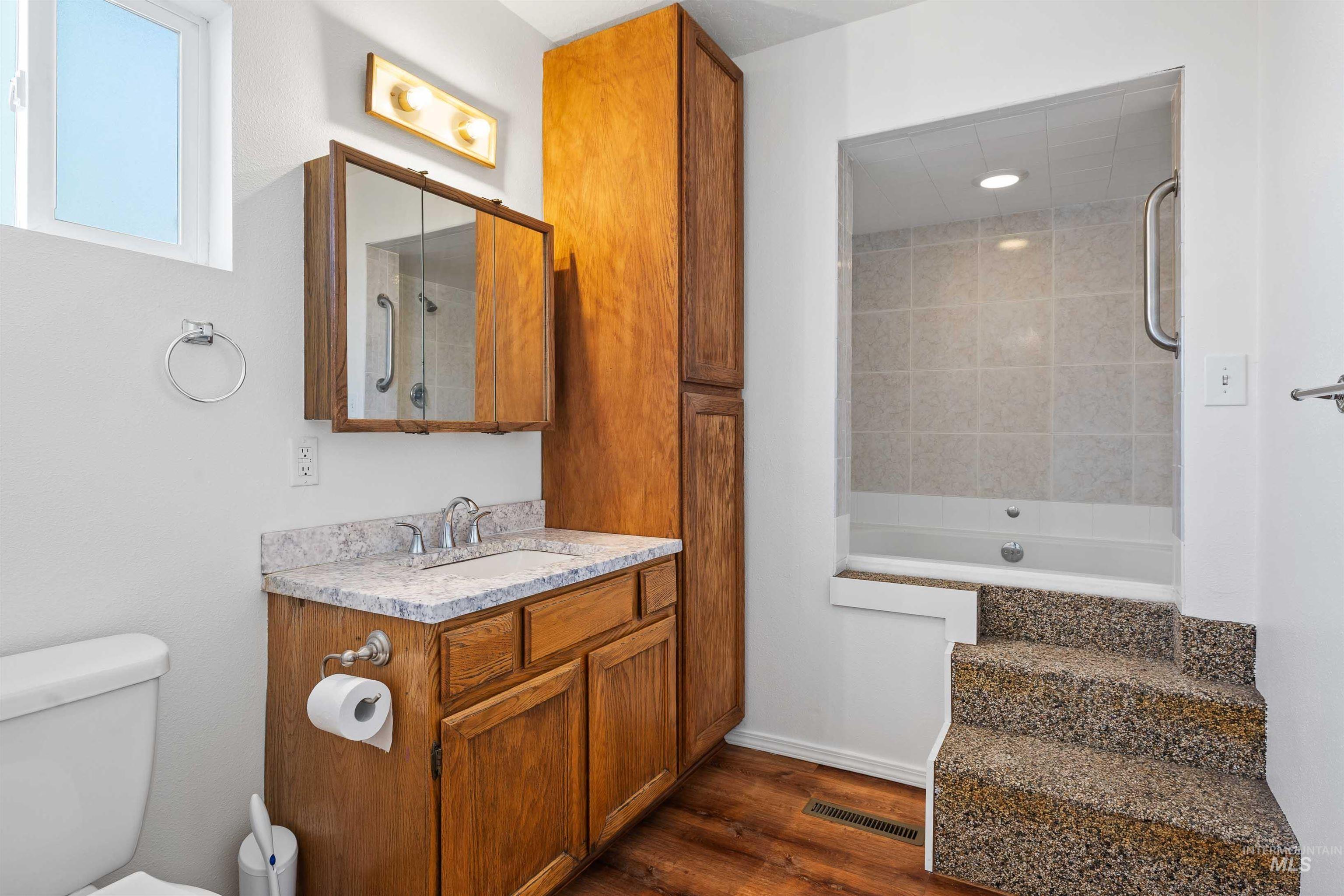 526 North St, Filer, Idaho 83328, 3 Bedrooms, 2 Bathrooms, Residential For Sale, Price $400,000, 98987568
