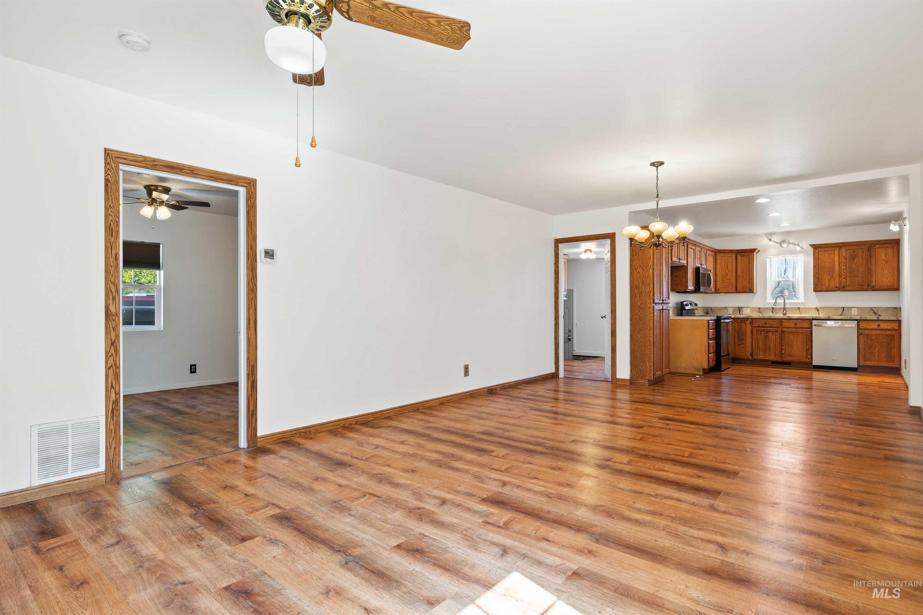 526 North St, Filer, Idaho 83328, 3 Bedrooms, 2 Bathrooms, Residential For Sale, Price $400,000, 98987568