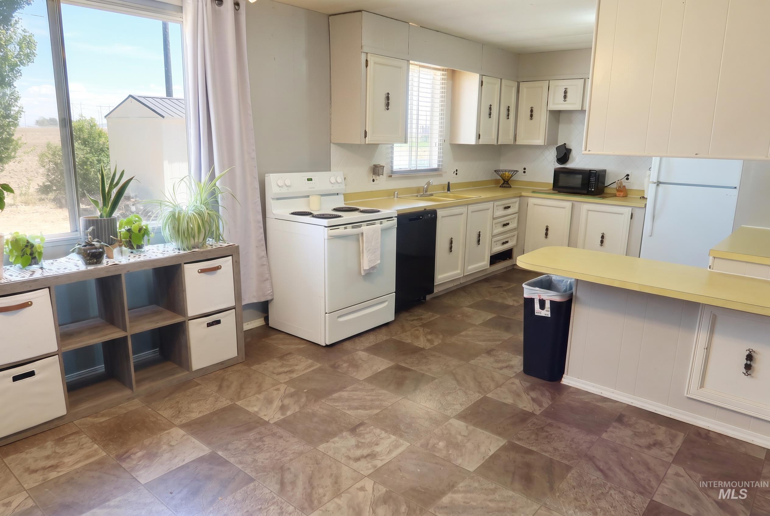 608 N 600 East, Rupert, Idaho 83350, 3 Bedrooms, 2 Bathrooms, Residential For Sale, Price $187,000, 98987569