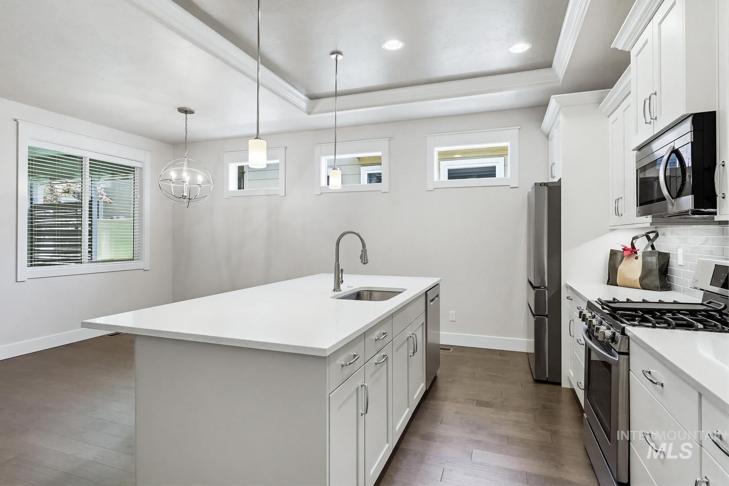 12151 W Evely Pines Ln, Star, Idaho 83669, 3 Bedrooms, 2.5 Bathrooms, Residential For Sale, Price $374,900, 98987572