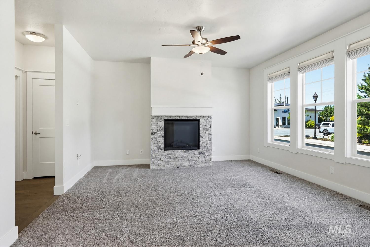 12151 W Evely Pines Ln, Star, Idaho 83669, 3 Bedrooms, 2.5 Bathrooms, Residential For Sale, Price $374,900, 98987572
