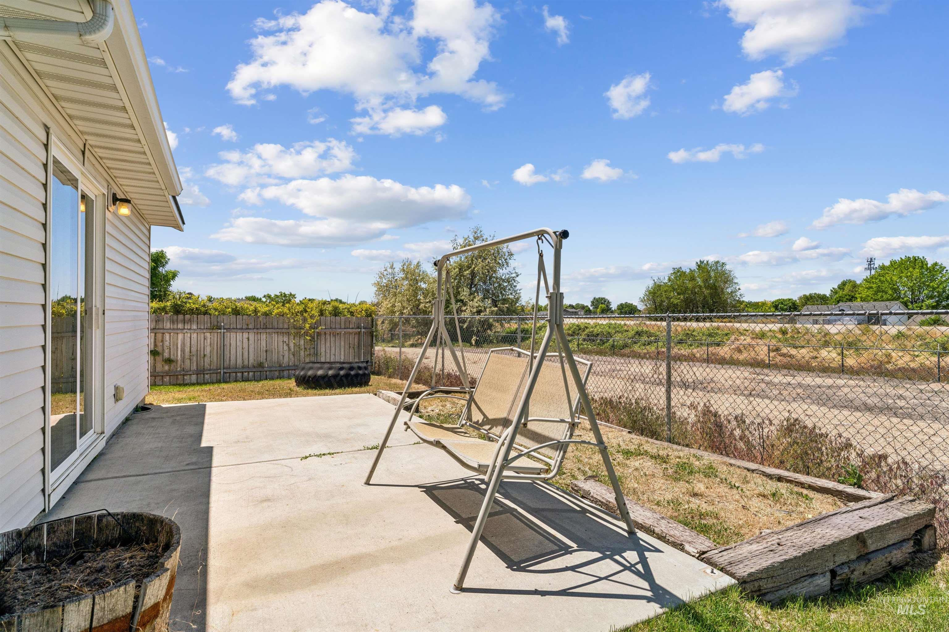4649 S Chariot Way, Boise, Idaho 83709, 3 Bedrooms, 2 Bathrooms, Residential For Sale, Price $390,000, 98987573