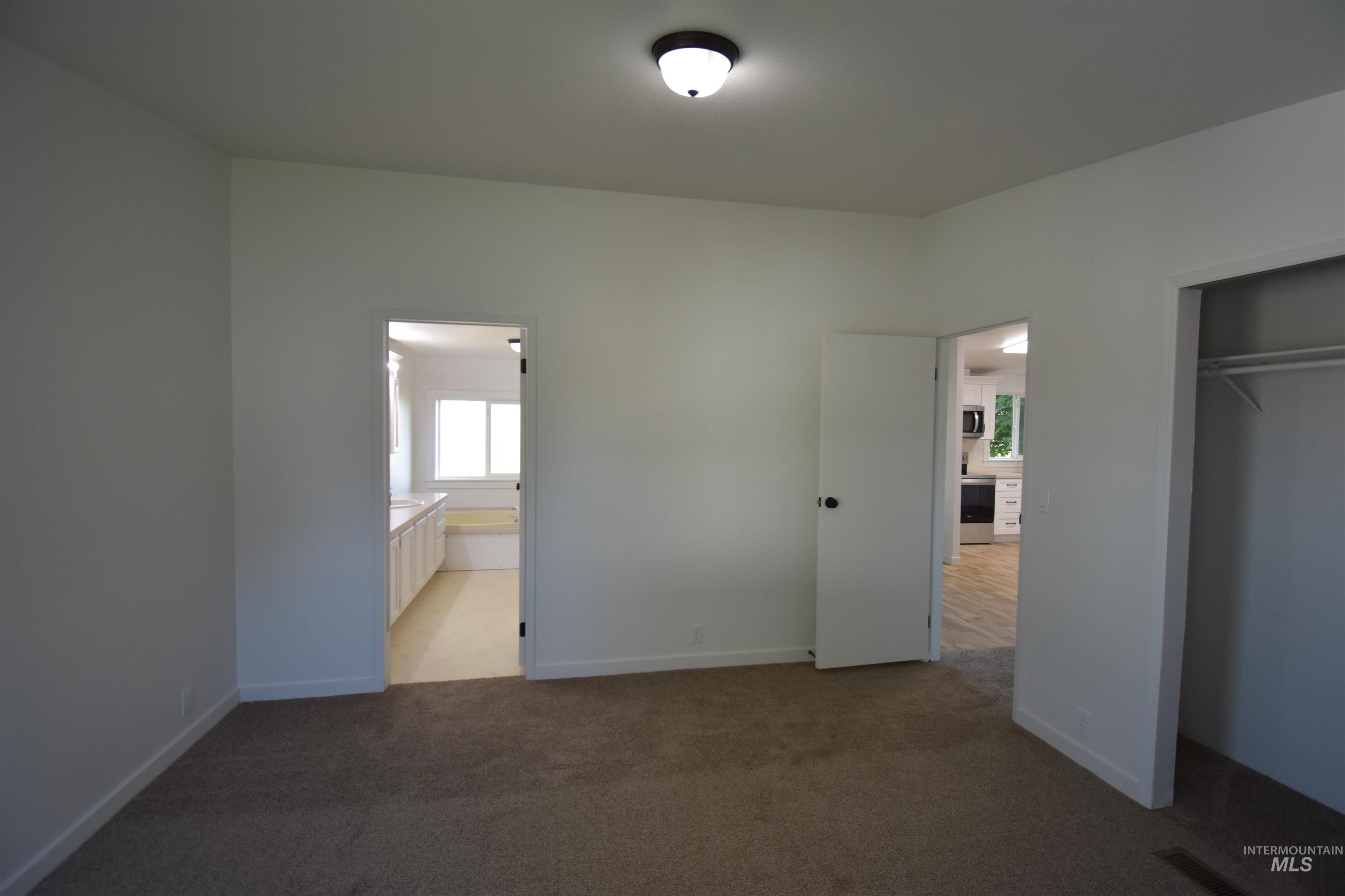 1220 N 4th street, Parma, Idaho 83660, 3 Bedrooms, 2 Bathrooms, Residential For Sale, Price $125,000,MLS 98987577