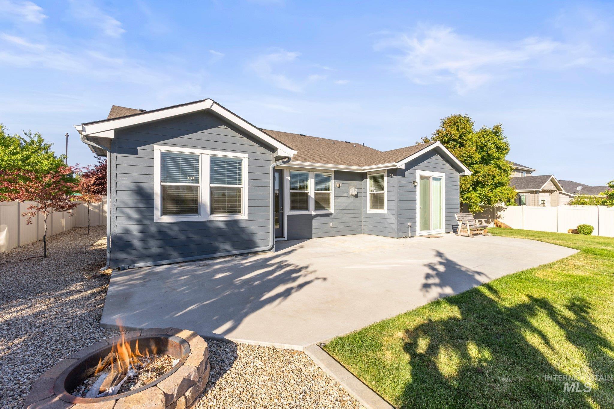 1212 W Olds River Dr., Meridian, Idaho 83642, 3 Bedrooms, 2.5 Bathrooms, Residential For Sale, Price $634,900, 98987578