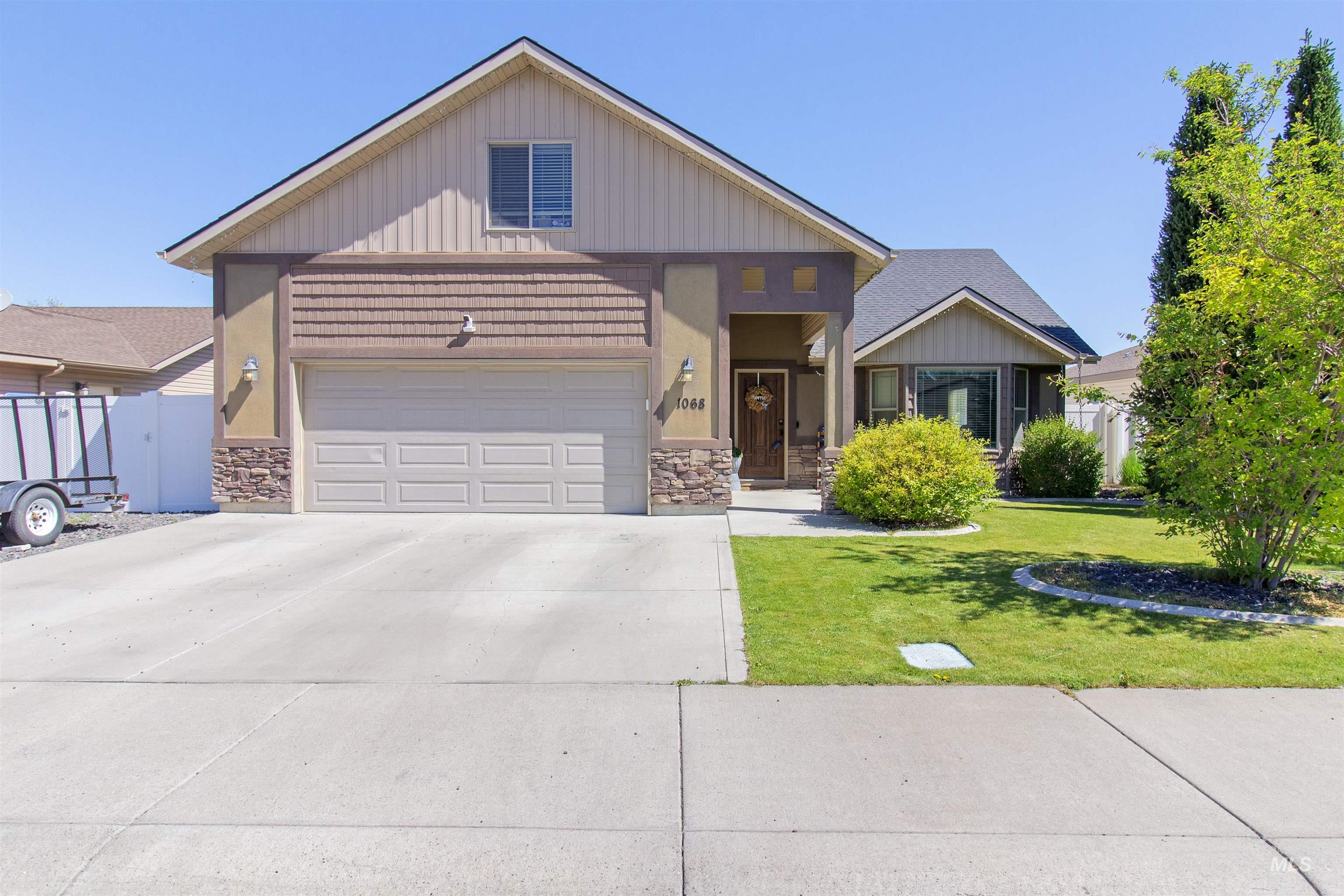 1068 Terra Ave, Twin Falls, Idaho 83301, 4 Bedrooms, 2.5 Bathrooms, Residential For Sale, Price $435,000,MLS 98987580