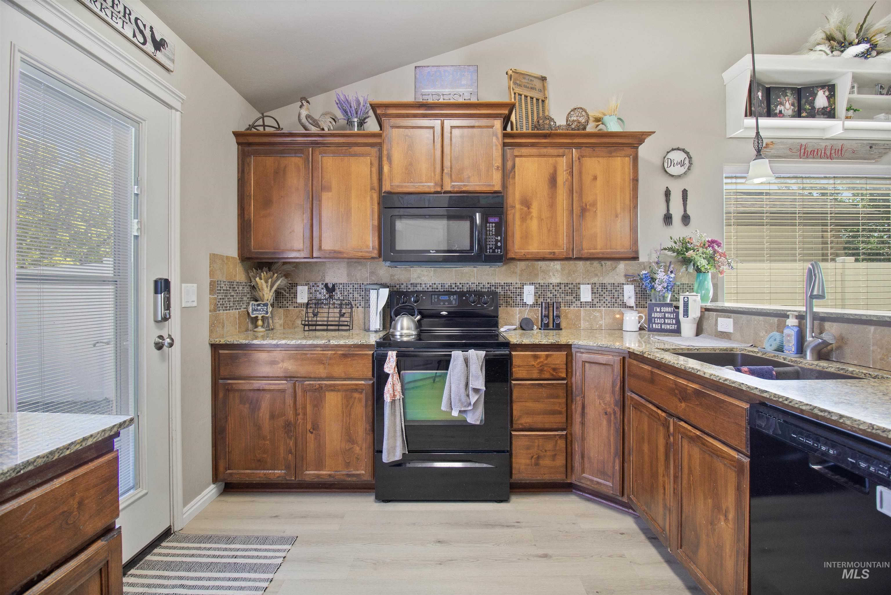 1068 Terra Ave, Twin Falls, Idaho 83301, 4 Bedrooms, 2.5 Bathrooms, Residential For Sale, Price $435,000,MLS 98987580